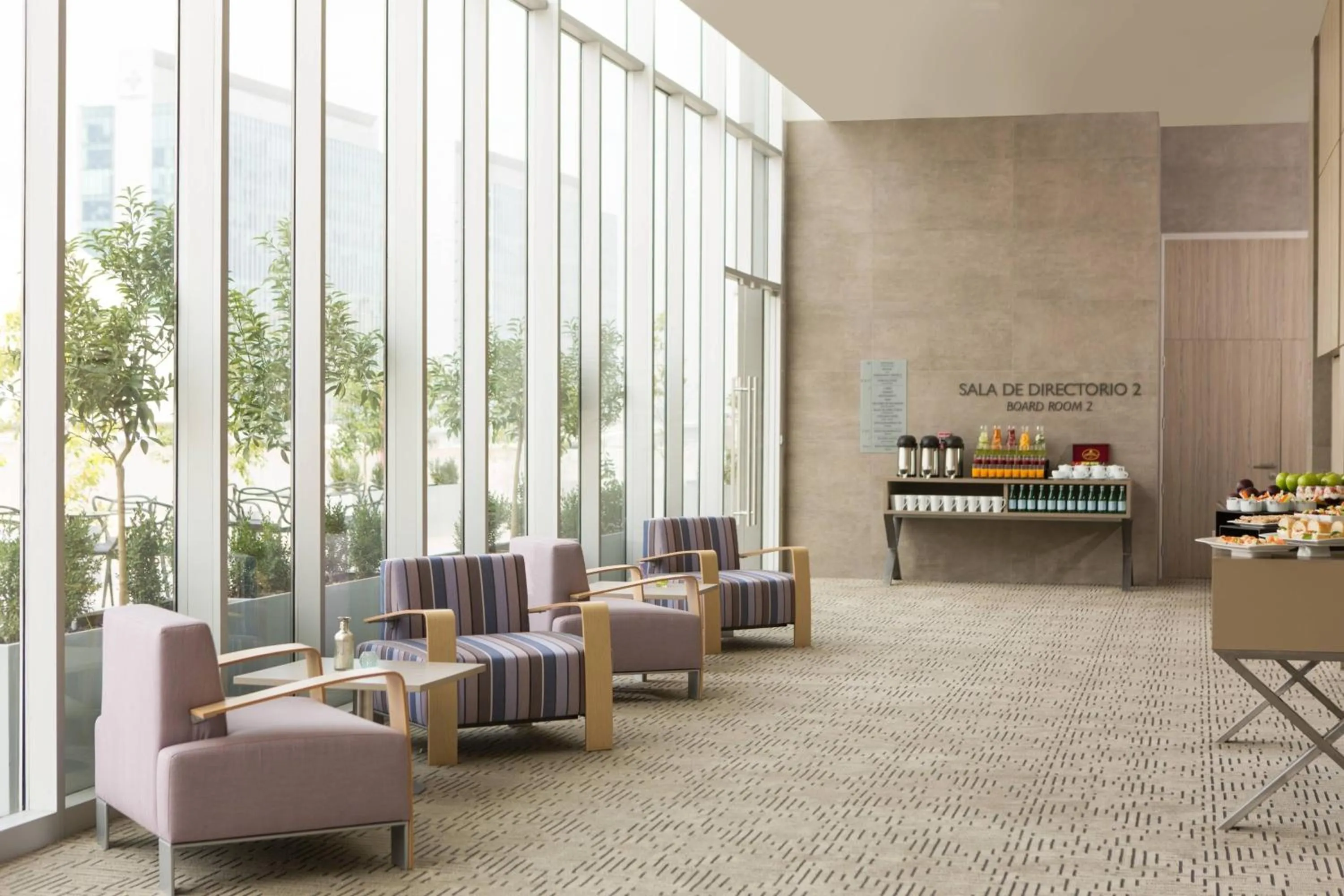 Meeting/conference room in Courtyard by Marriott Santiago Las Condes