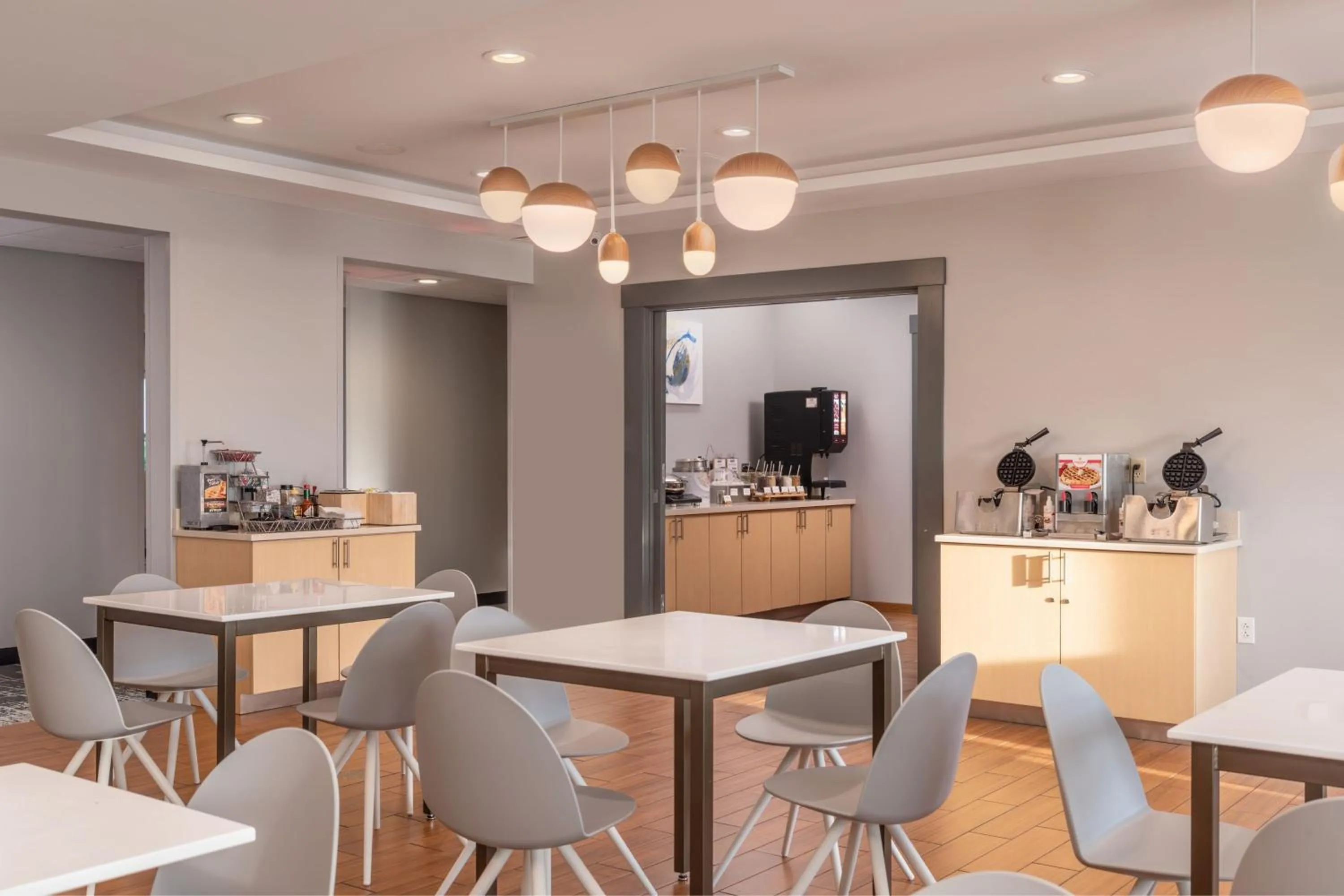 Breakfast in TownePlace Suites by Marriott Wareham Buzzards Bay