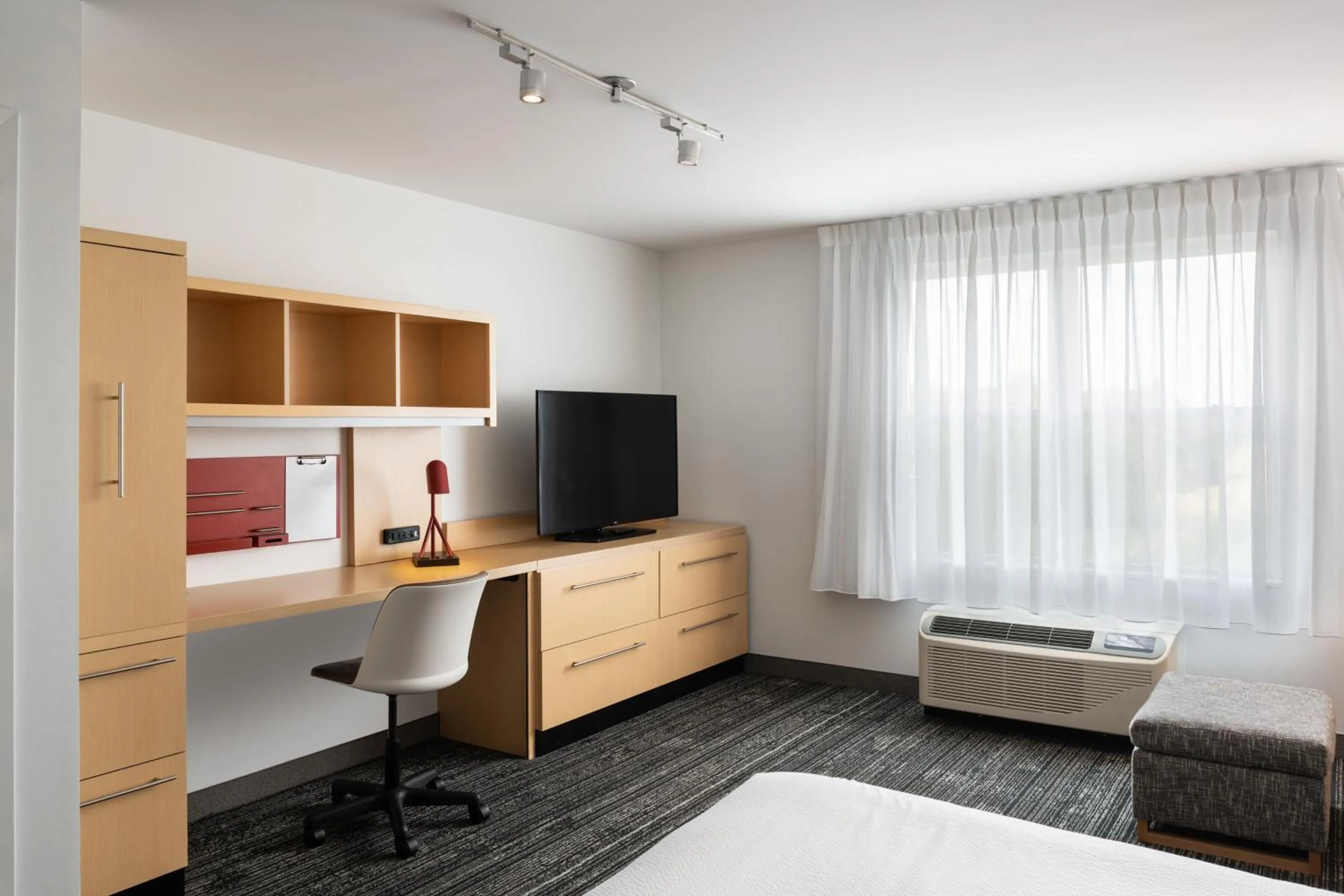 Photo of the whole room, Bed in TownePlace Suites by Marriott Wareham Buzzards Bay