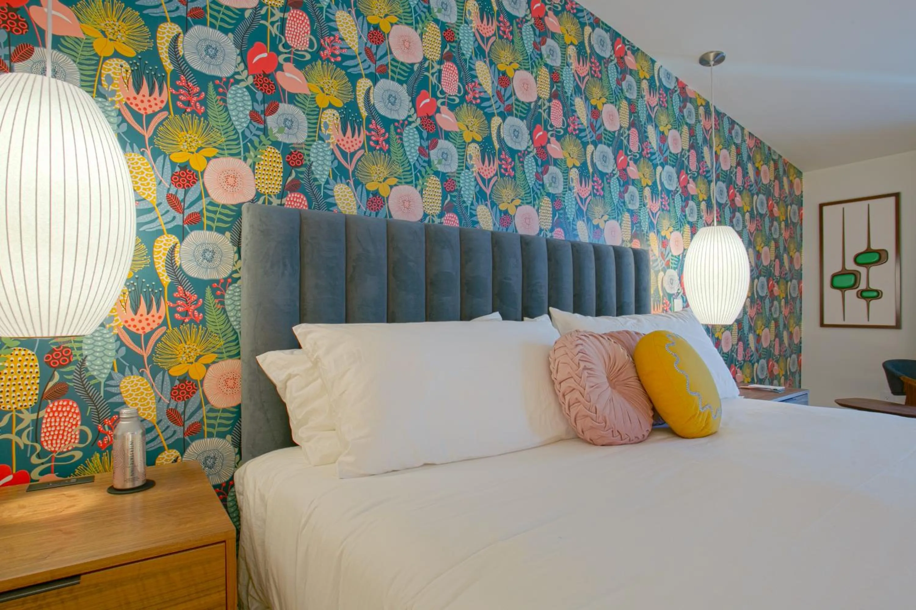 King Suite Accessible in Interstate Inn