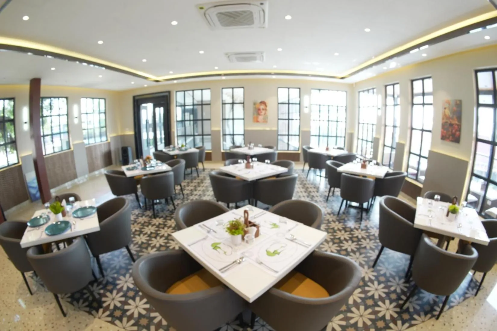 Restaurant/places to eat in The Byke Shanti Villa - Mahableshwar