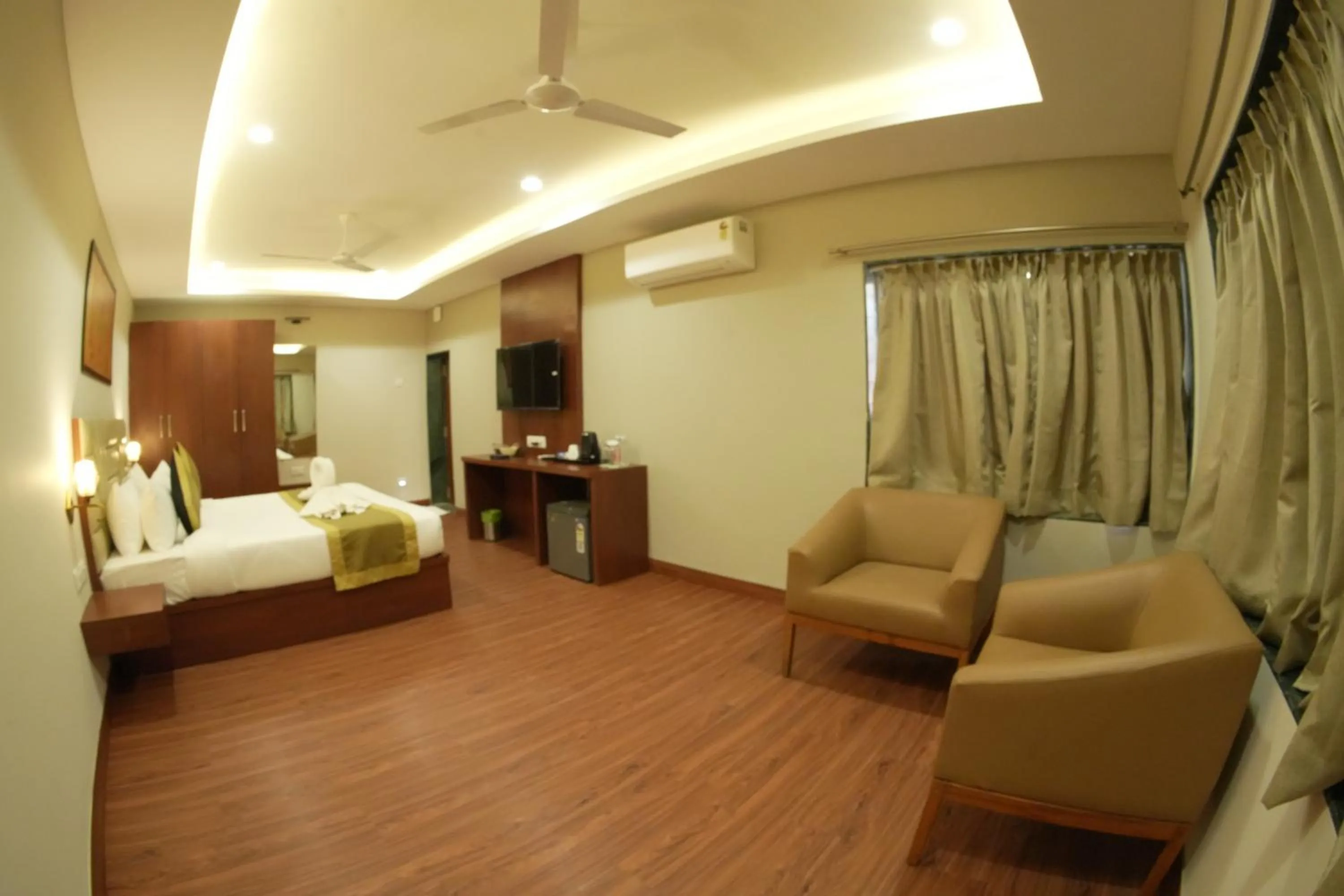 Bedroom, Bed in The Byke Shanti Villa - Mahableshwar