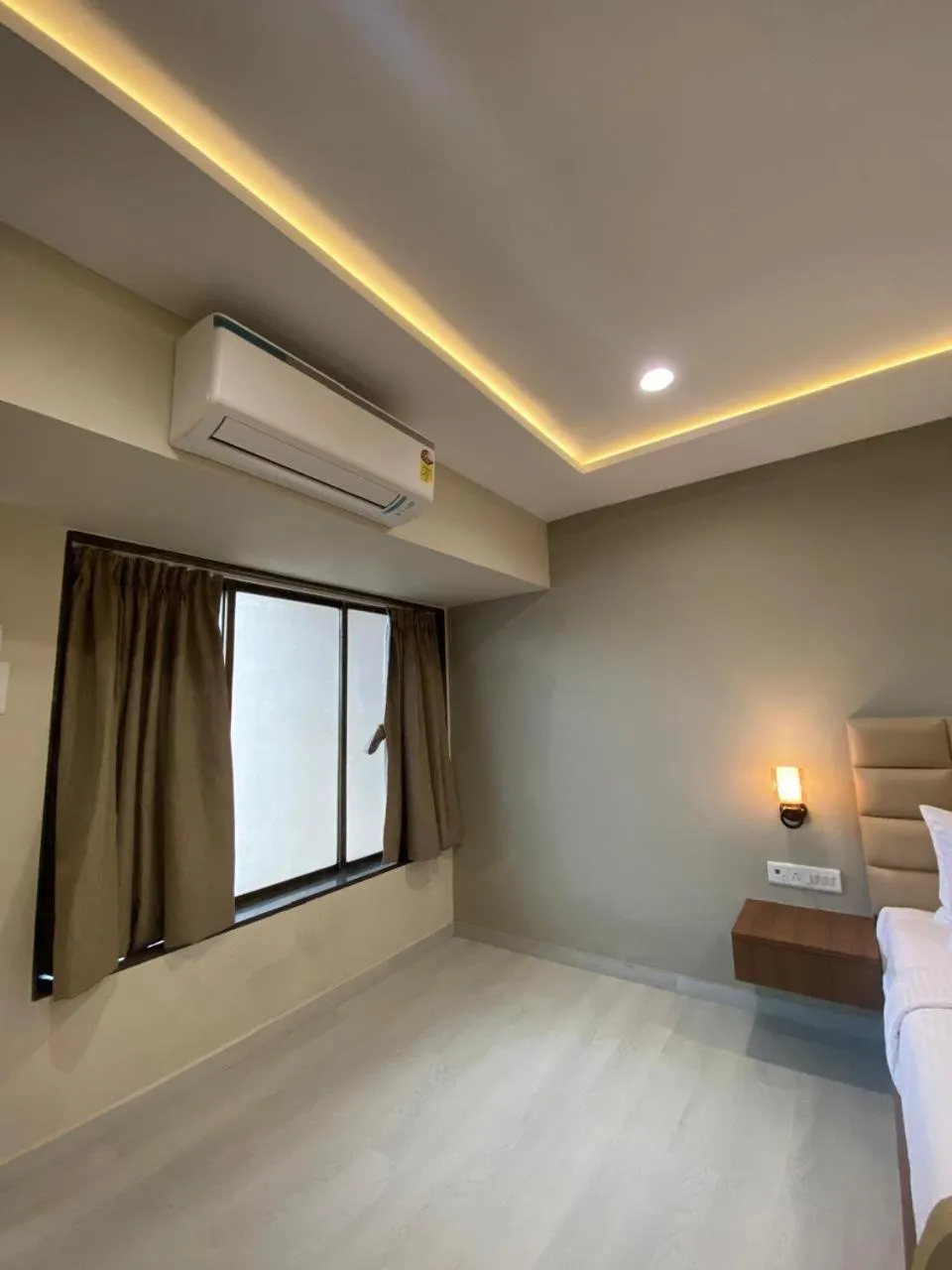 Bedroom, Bed in The Byke Shanti Villa - Mahableshwar