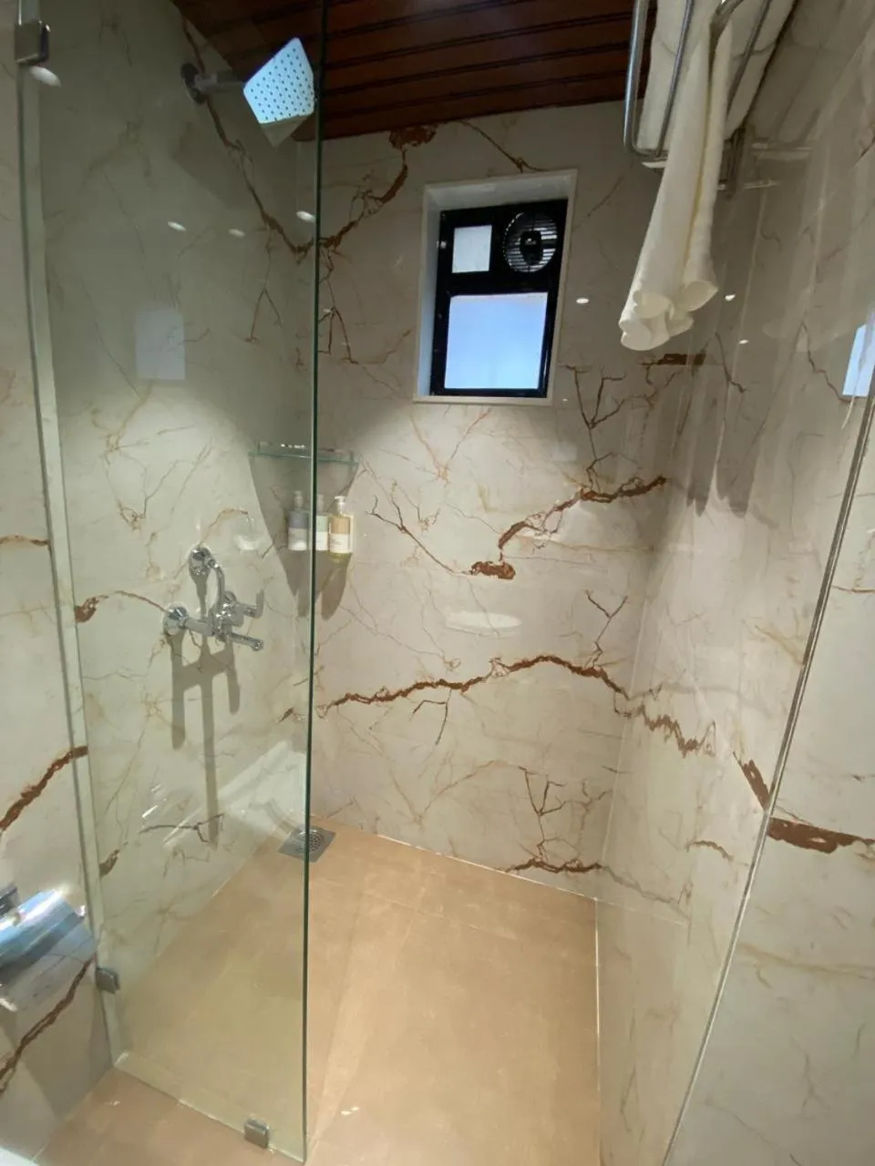 Shower in The Byke Shanti Villa - Mahableshwar