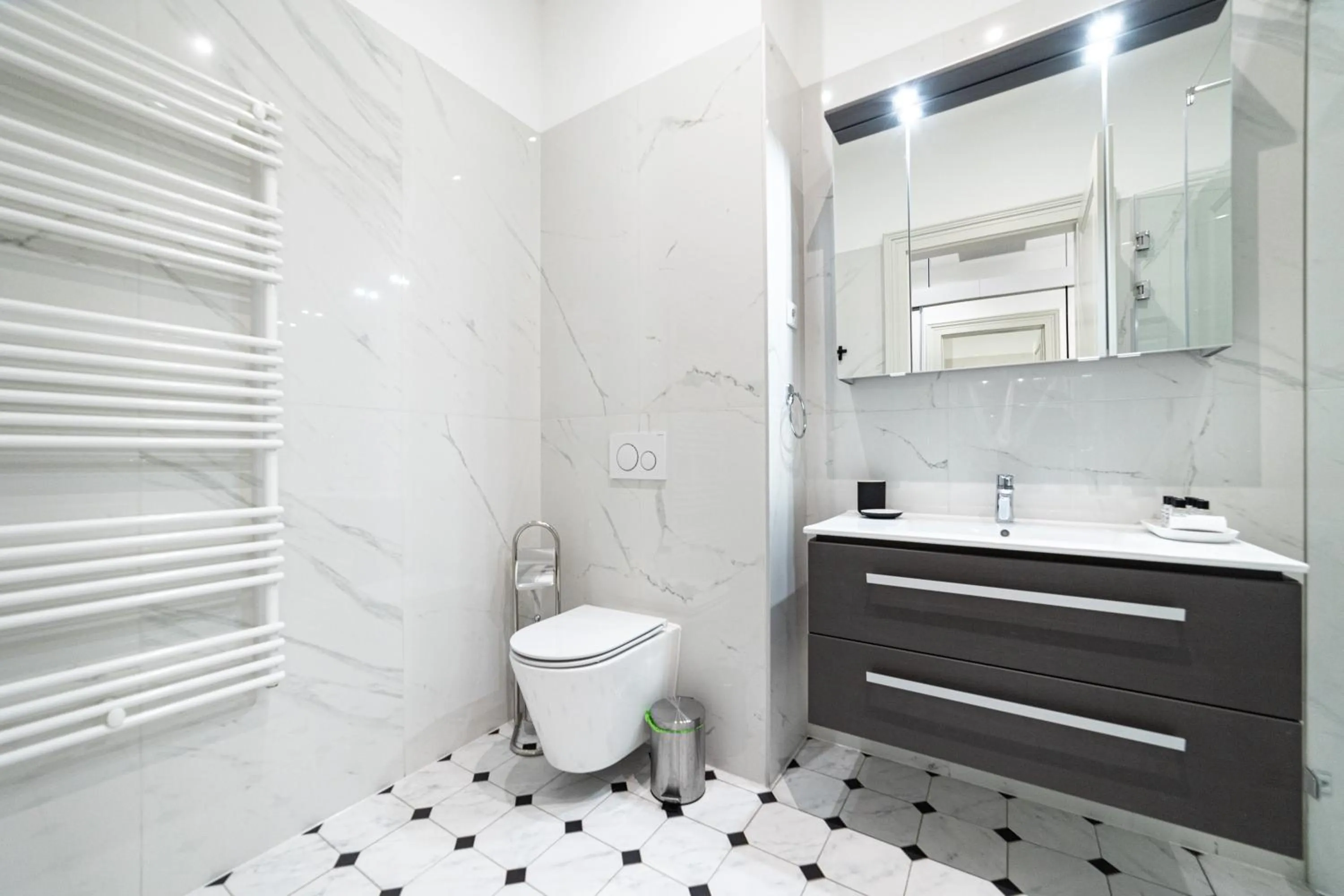 Shower in Kozmo Residences Budapest