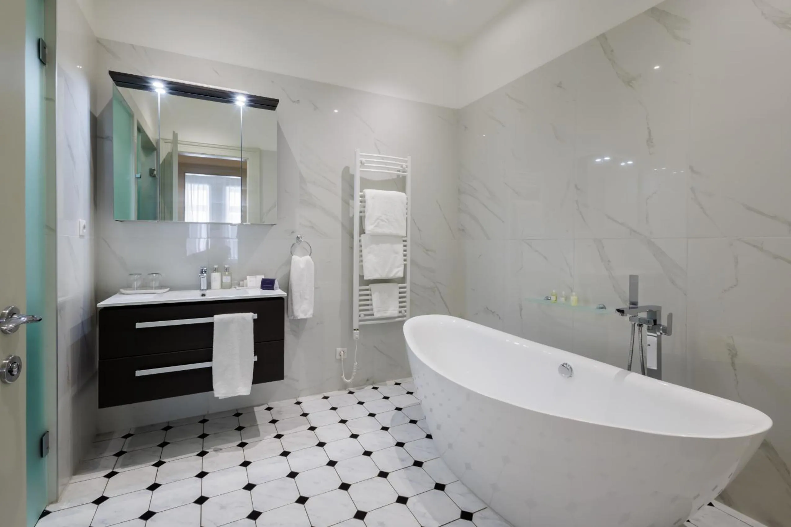 Shower in Kozmo Residences Budapest