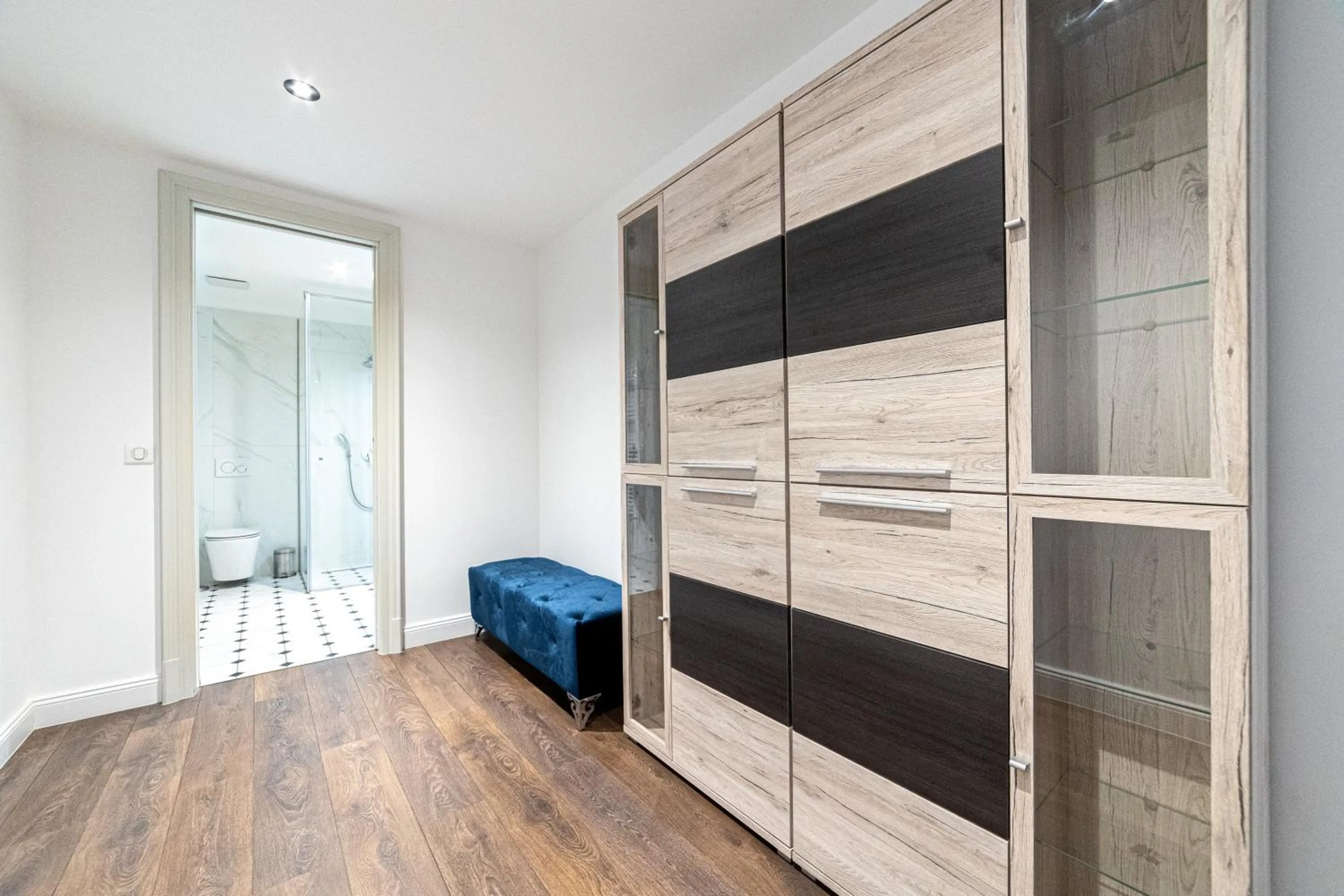 Bathroom, Bed in Kozmo Residences Budapest