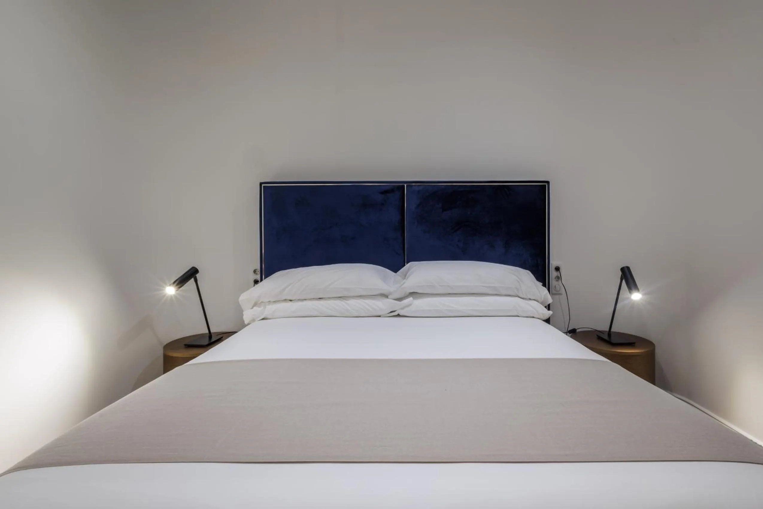 Bed in Kozmo Residences Budapest