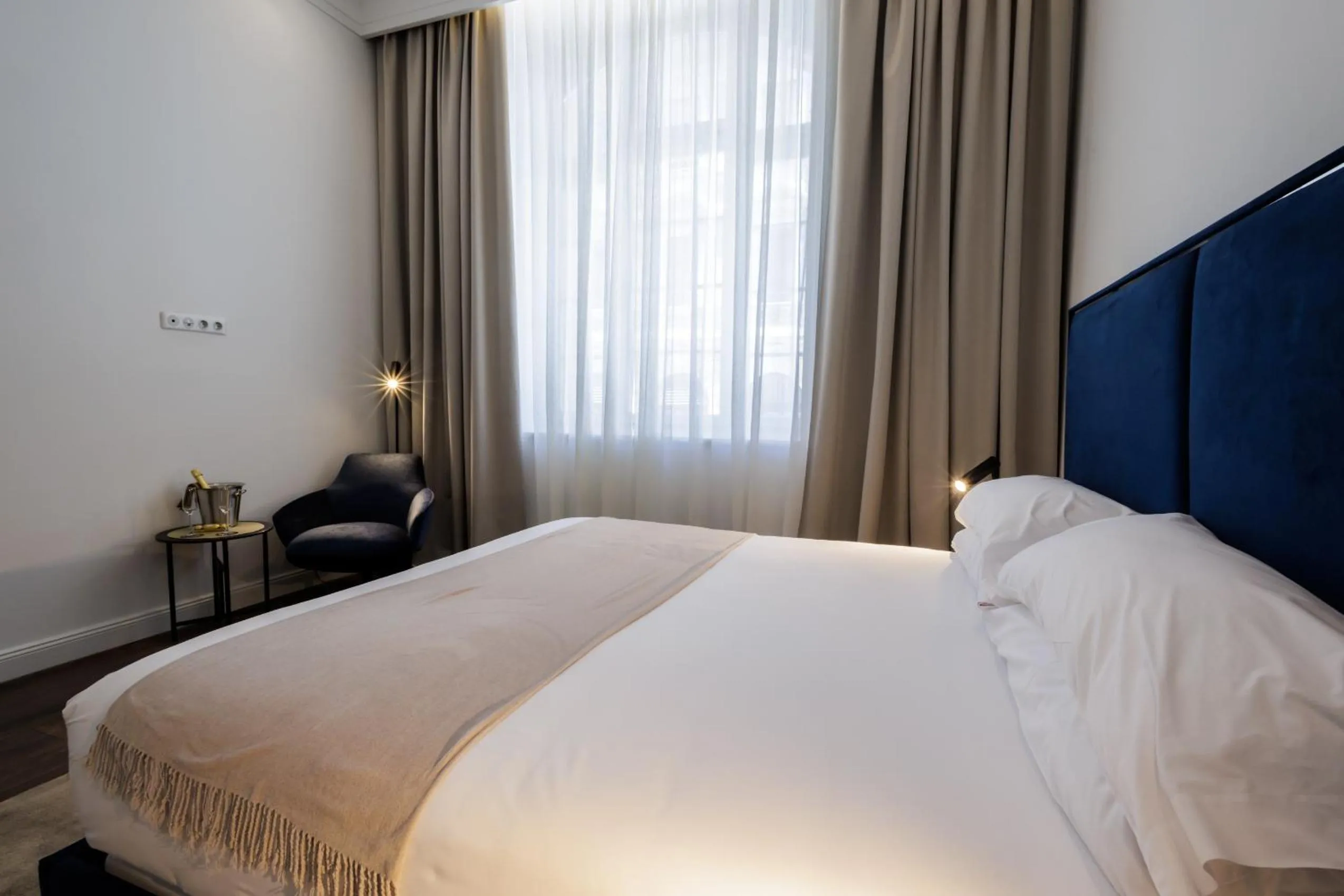 Bed in Kozmo Residences Budapest