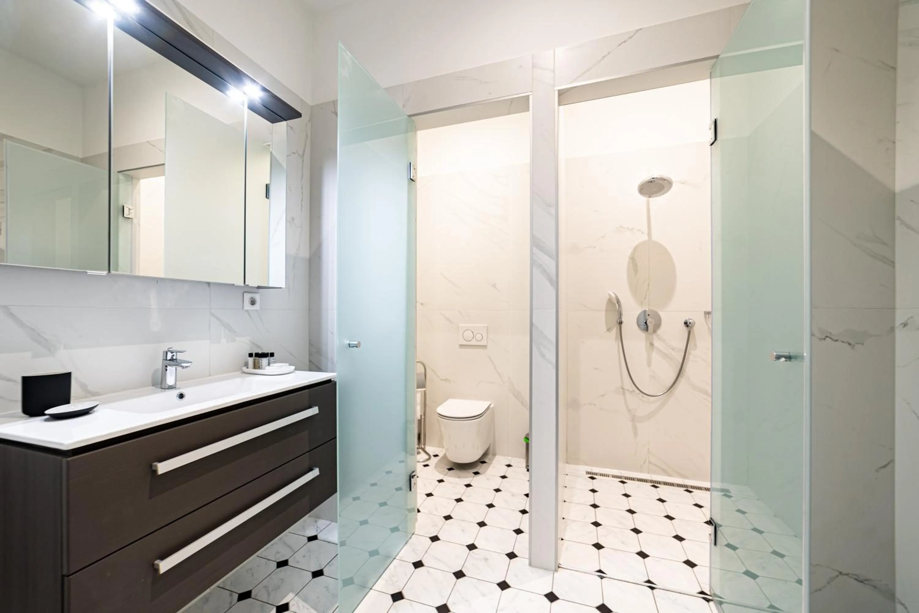 Shower in Kozmo Residences Budapest