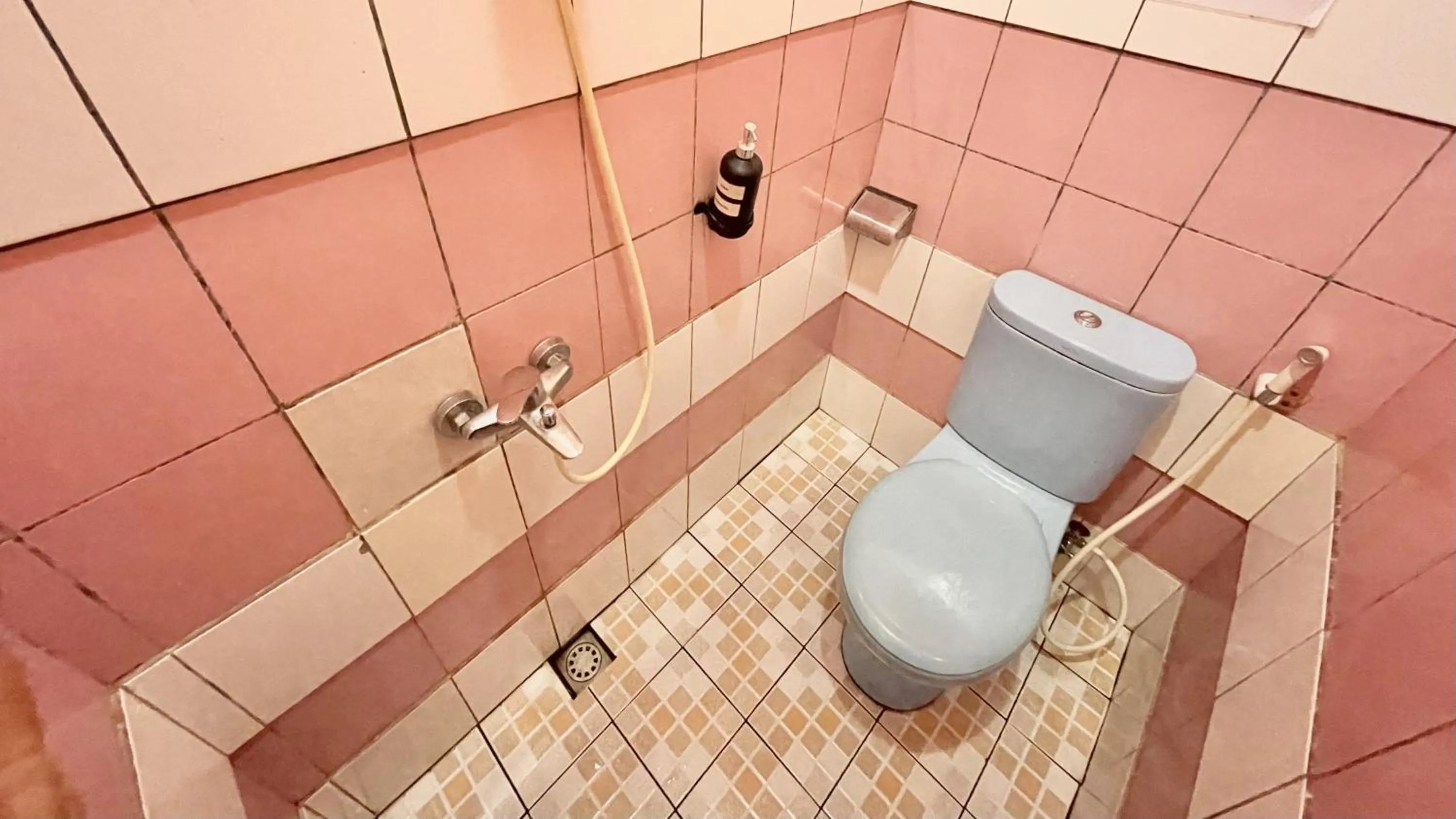 Shower in The Kanzi Hotel & Village