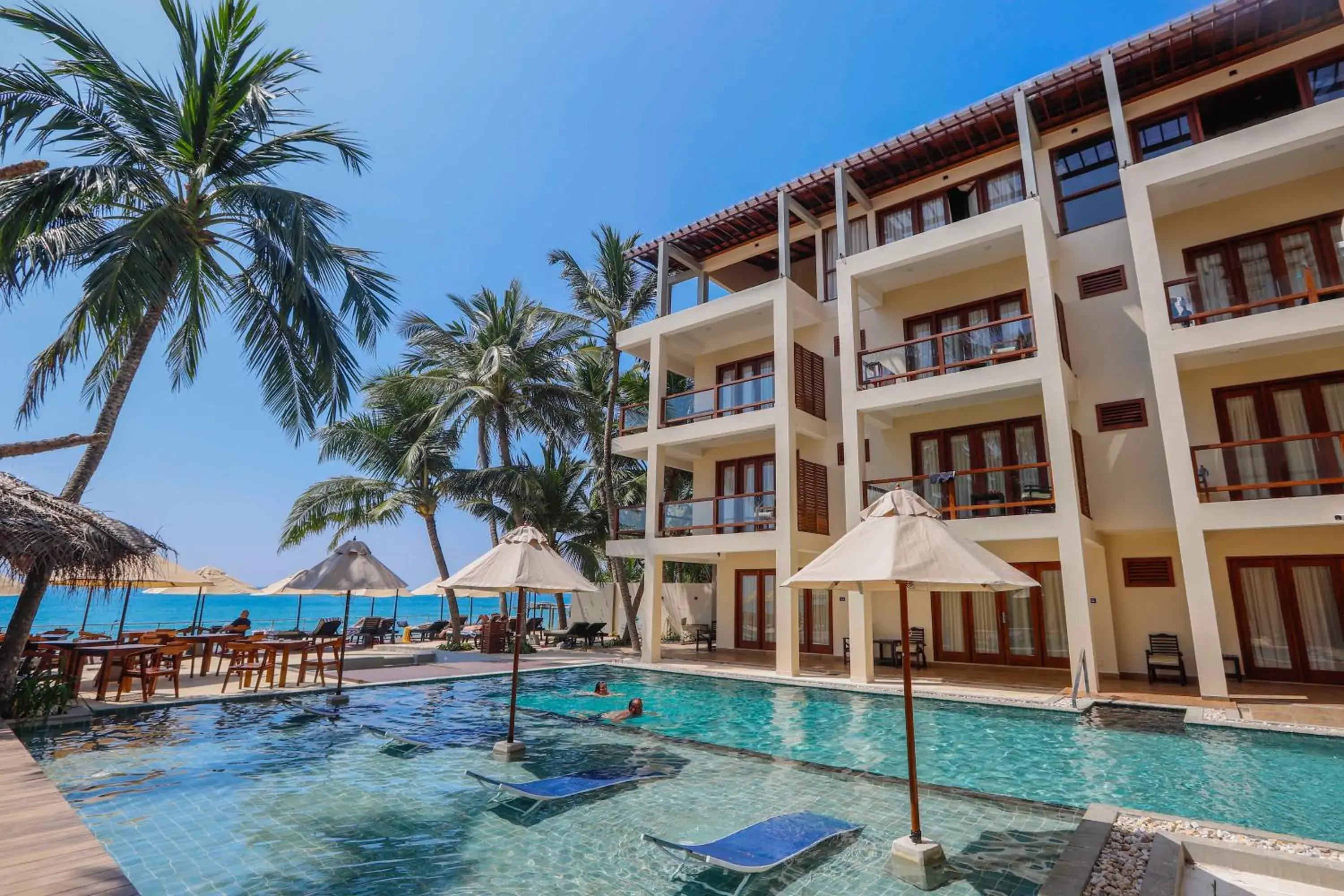 Sapphire Seas Beachfront Hotel Sapphire Seas Beachfront Hotel