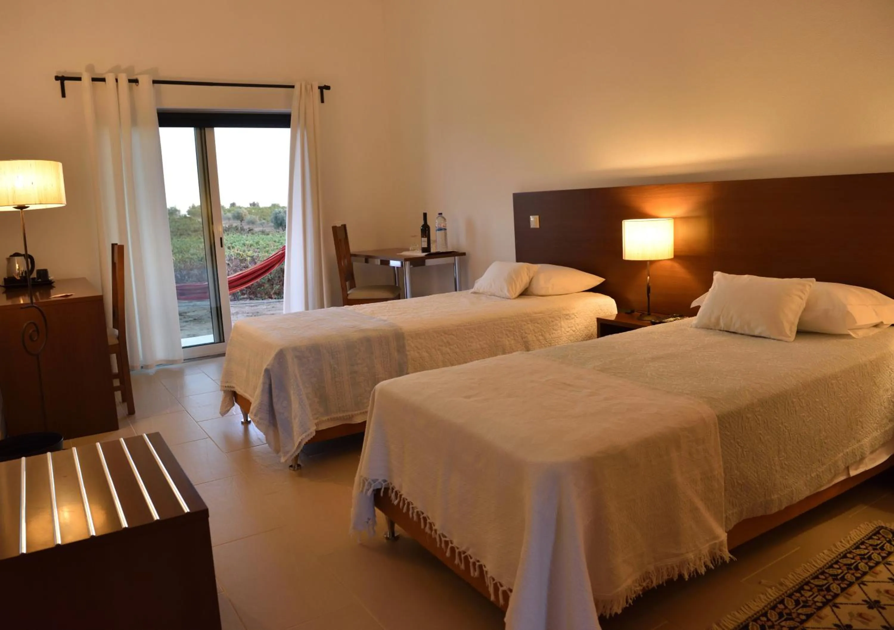 Photo of the whole room, Bed in Quinta das Ratoeiras