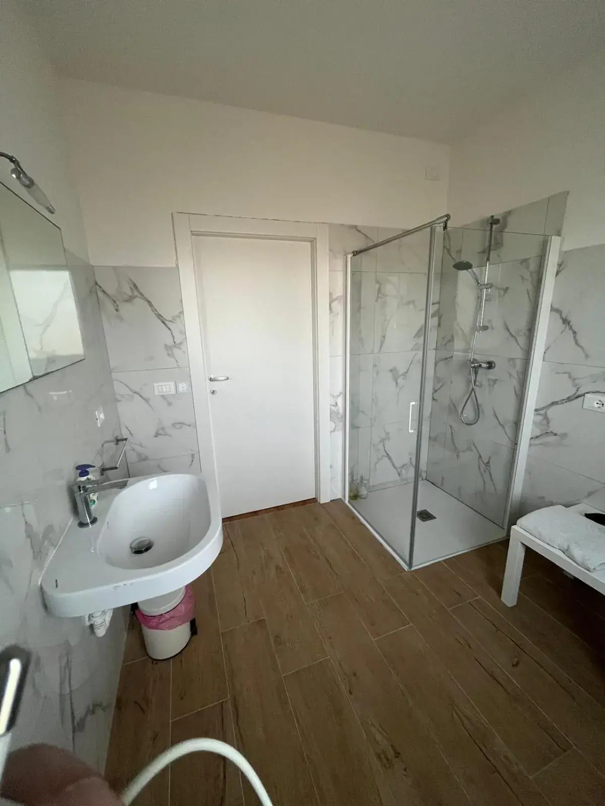 Basic Triple Room with Shared Bathroom in B&B Airport Venice Diego 2 Basic Triple Room with Shared Bathroom in B&B Airport Venice Diego 2