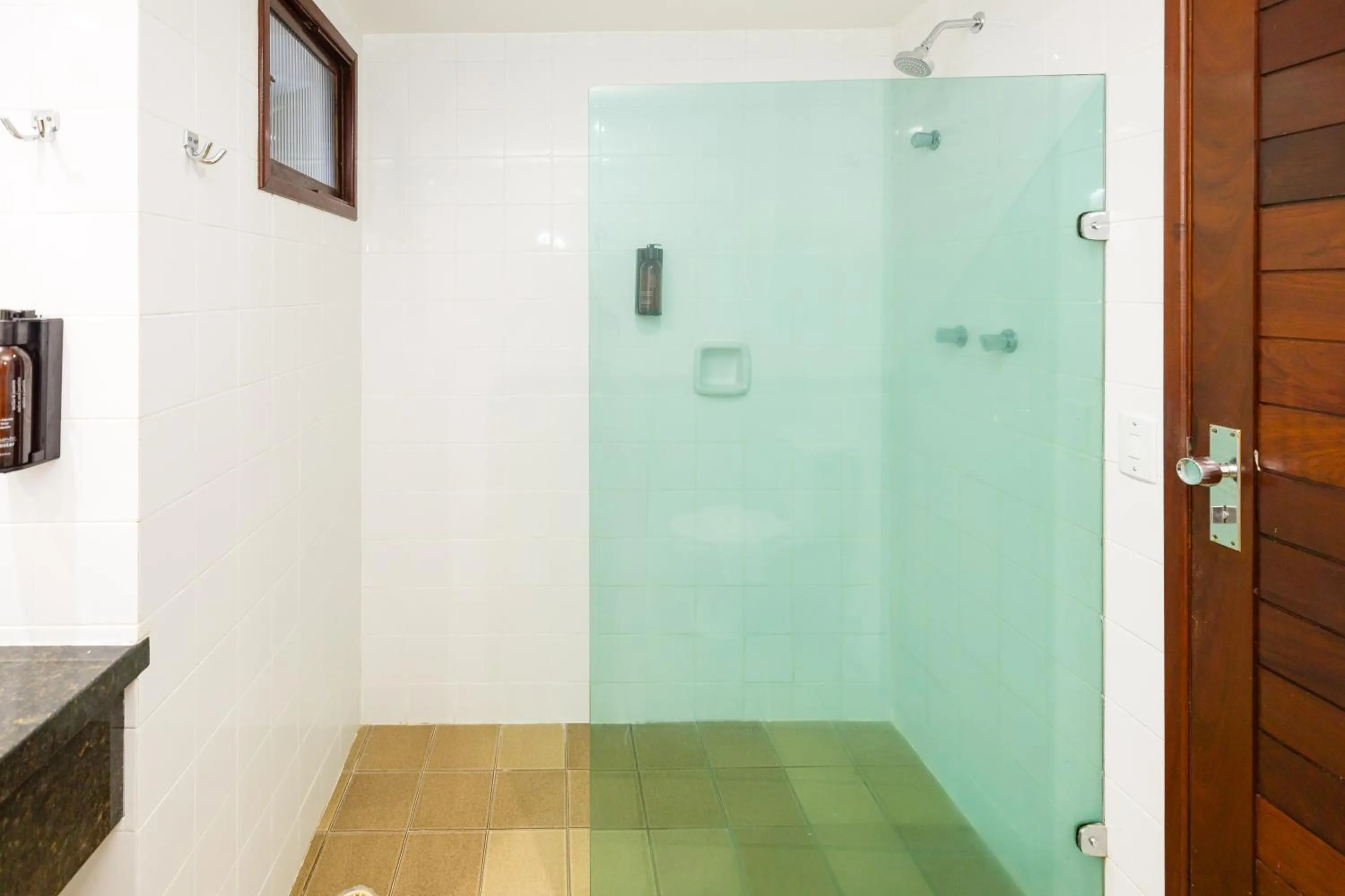 Shower in Mirai Beach Hotel