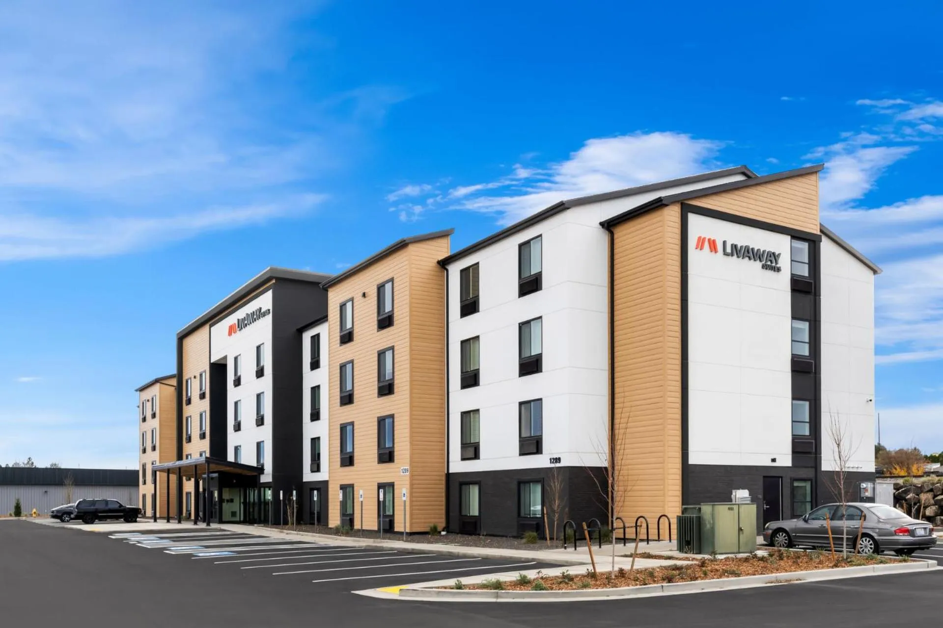 Property building in LivAway Suites Tri-Cities-Richland