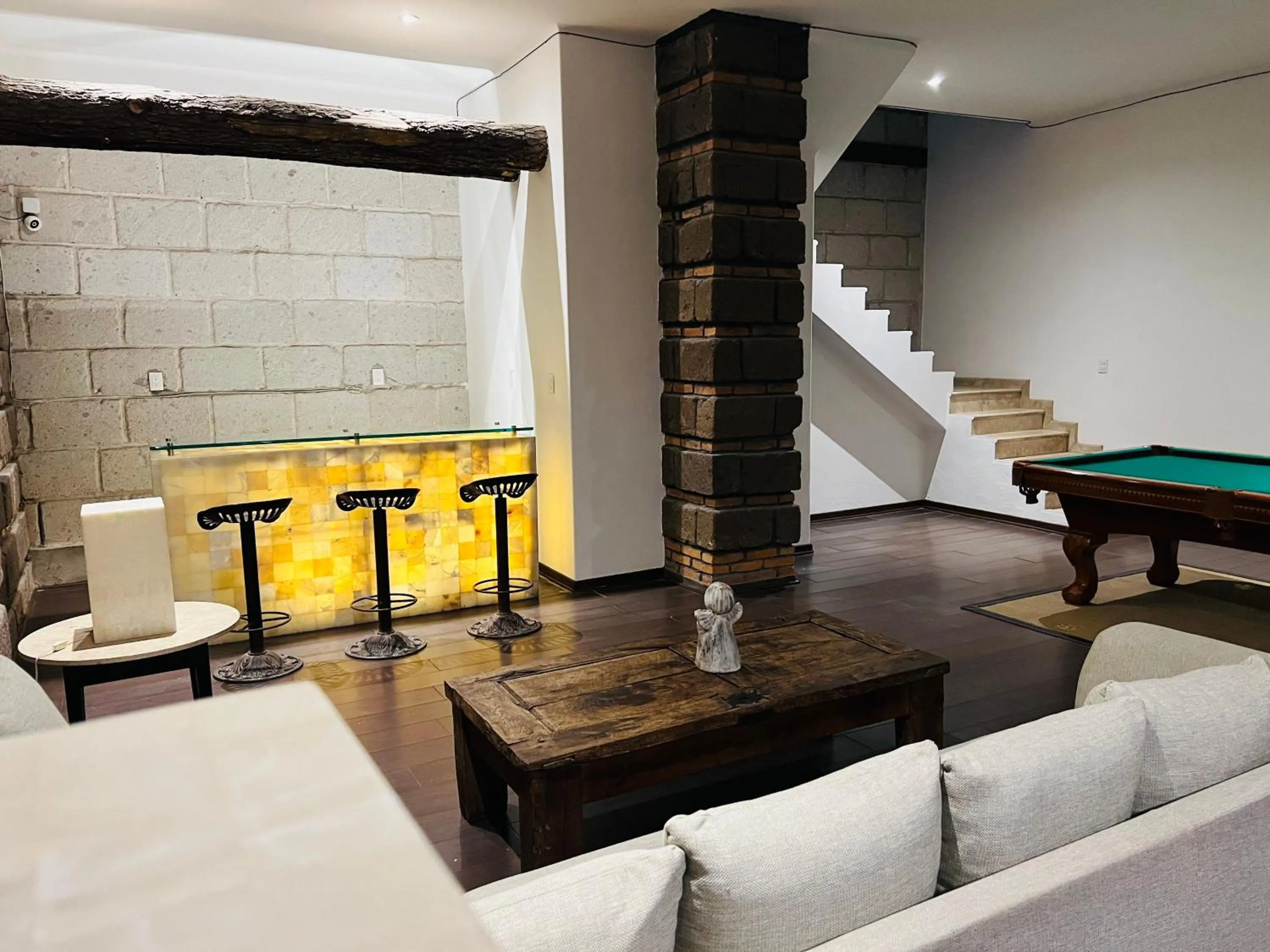 Lounge or bar in QA Hotel