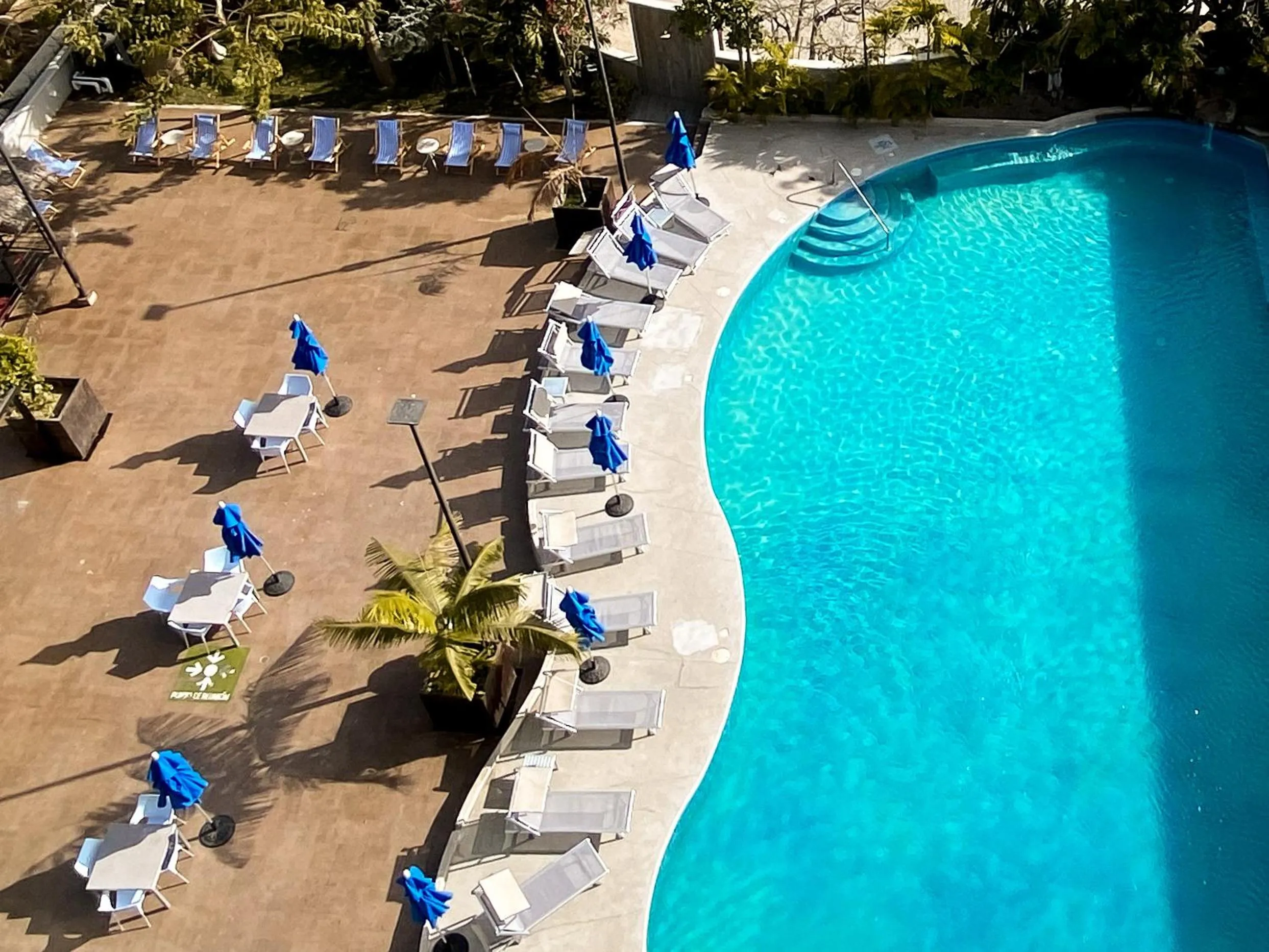 Swimming pool in Itare Beach House
