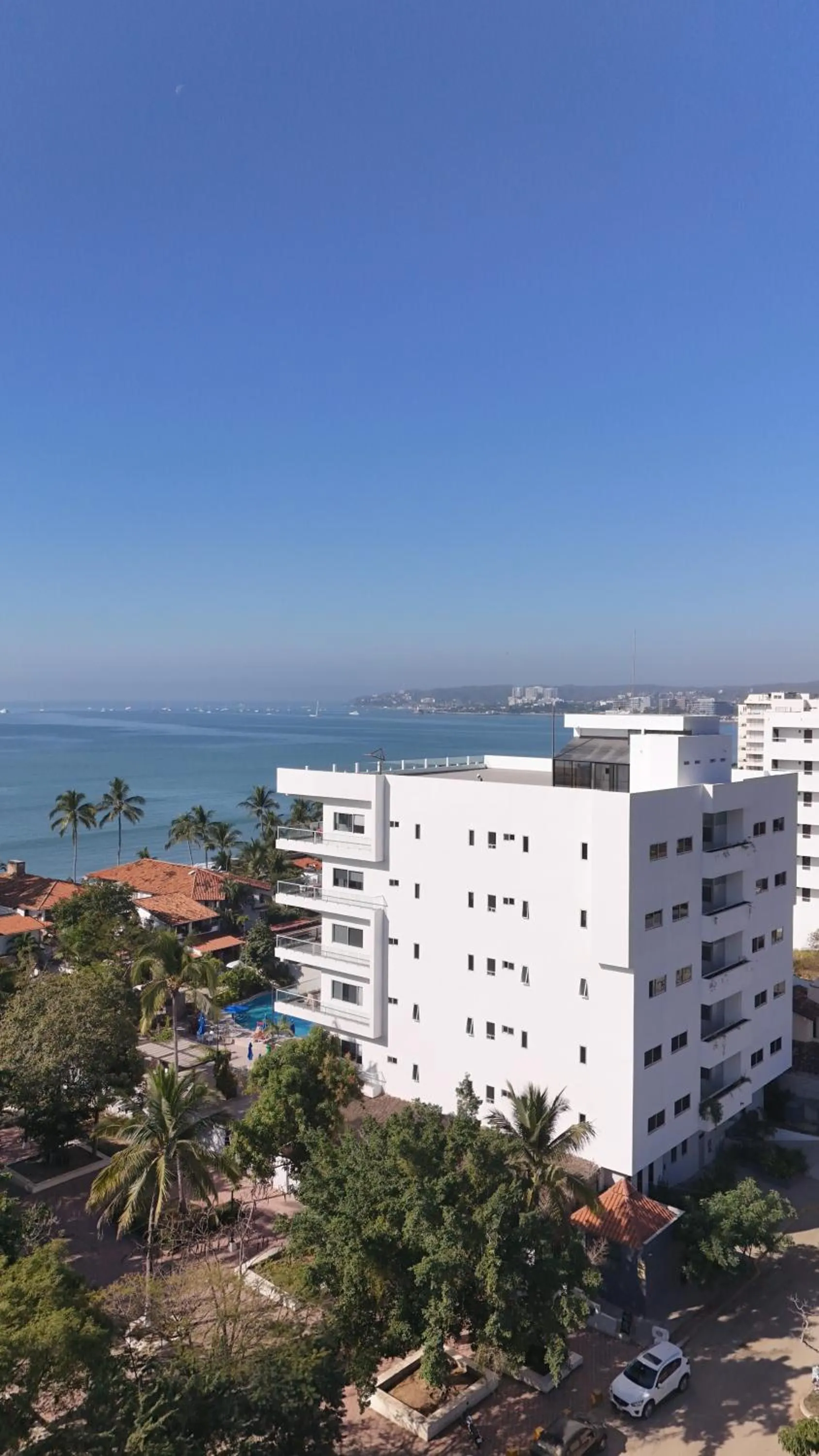 Property building in Itare Beach House