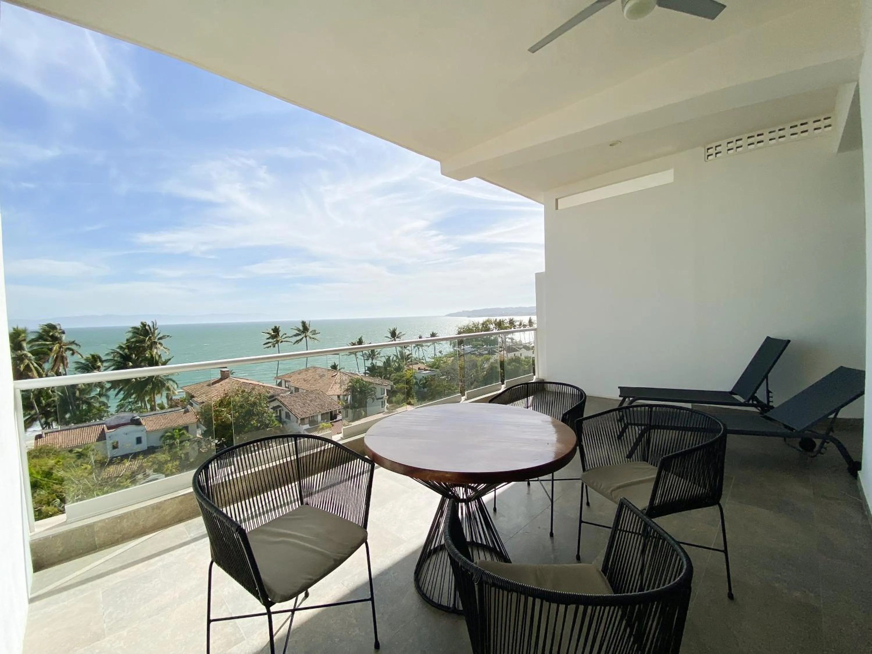 Balcony/Terrace in Itare Beach House