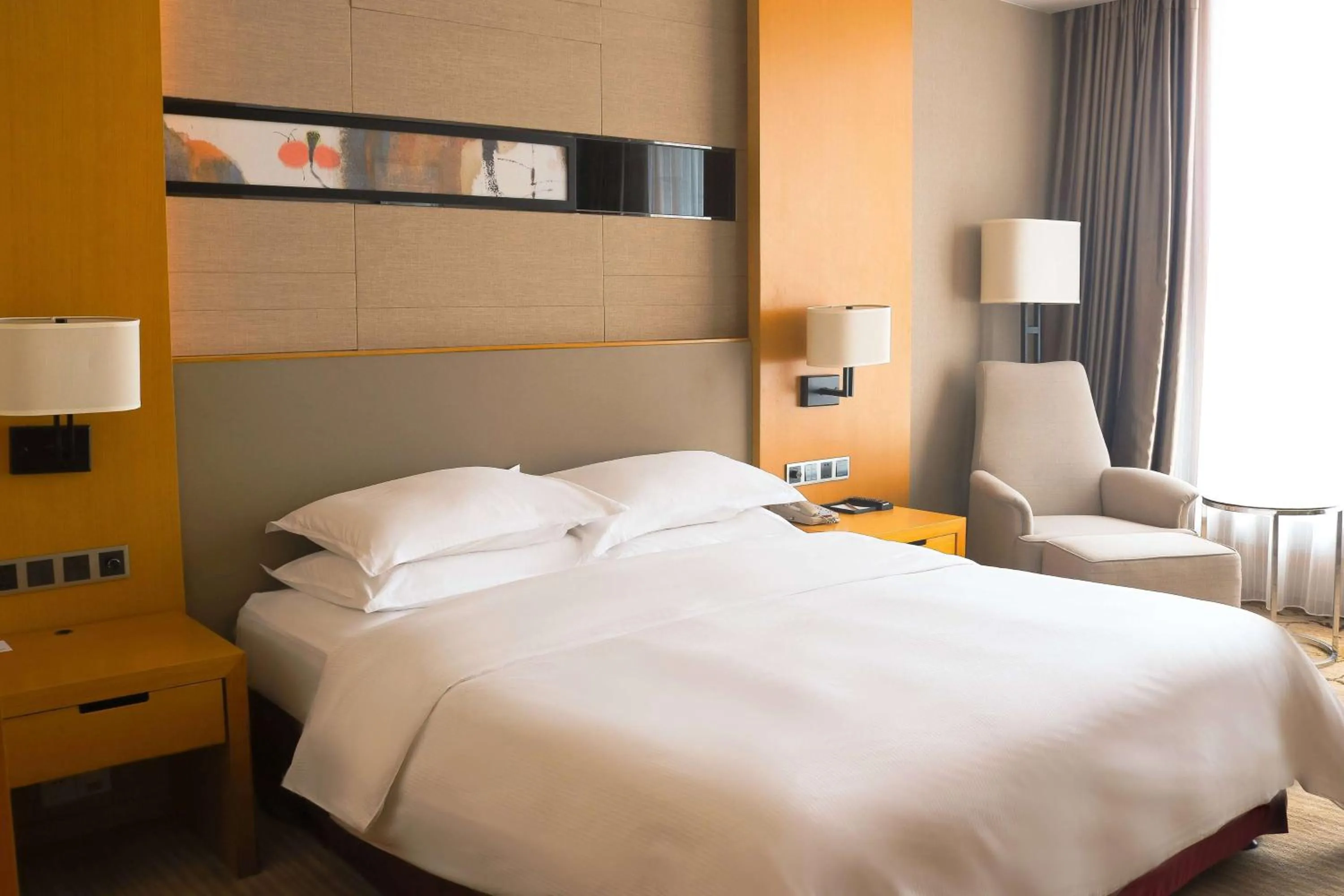 Photo of the whole room, Bed in Wyndham Shanghai Nanxiang