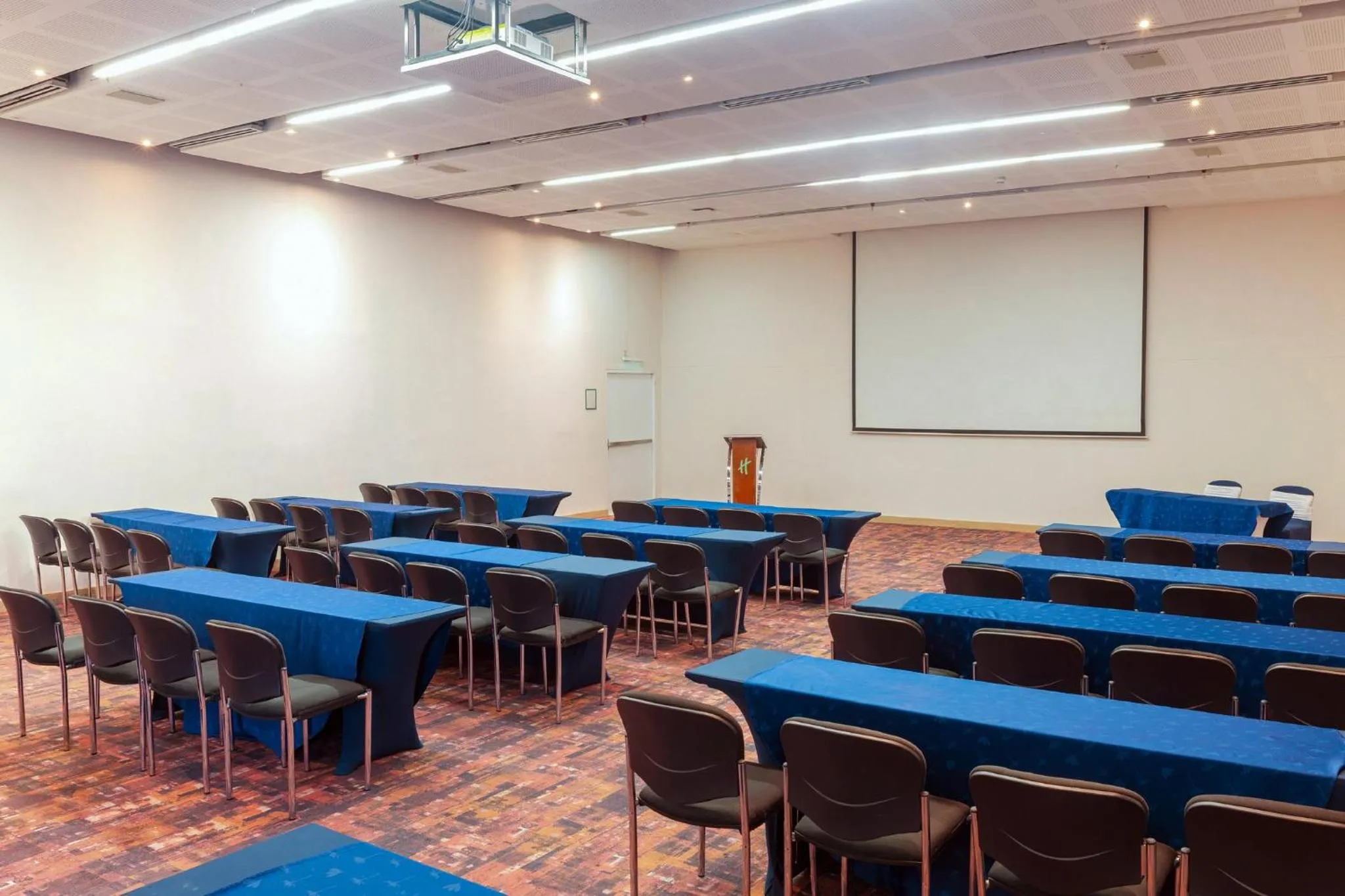 Meeting/conference room in Holiday Inn Cúcuta by IHG