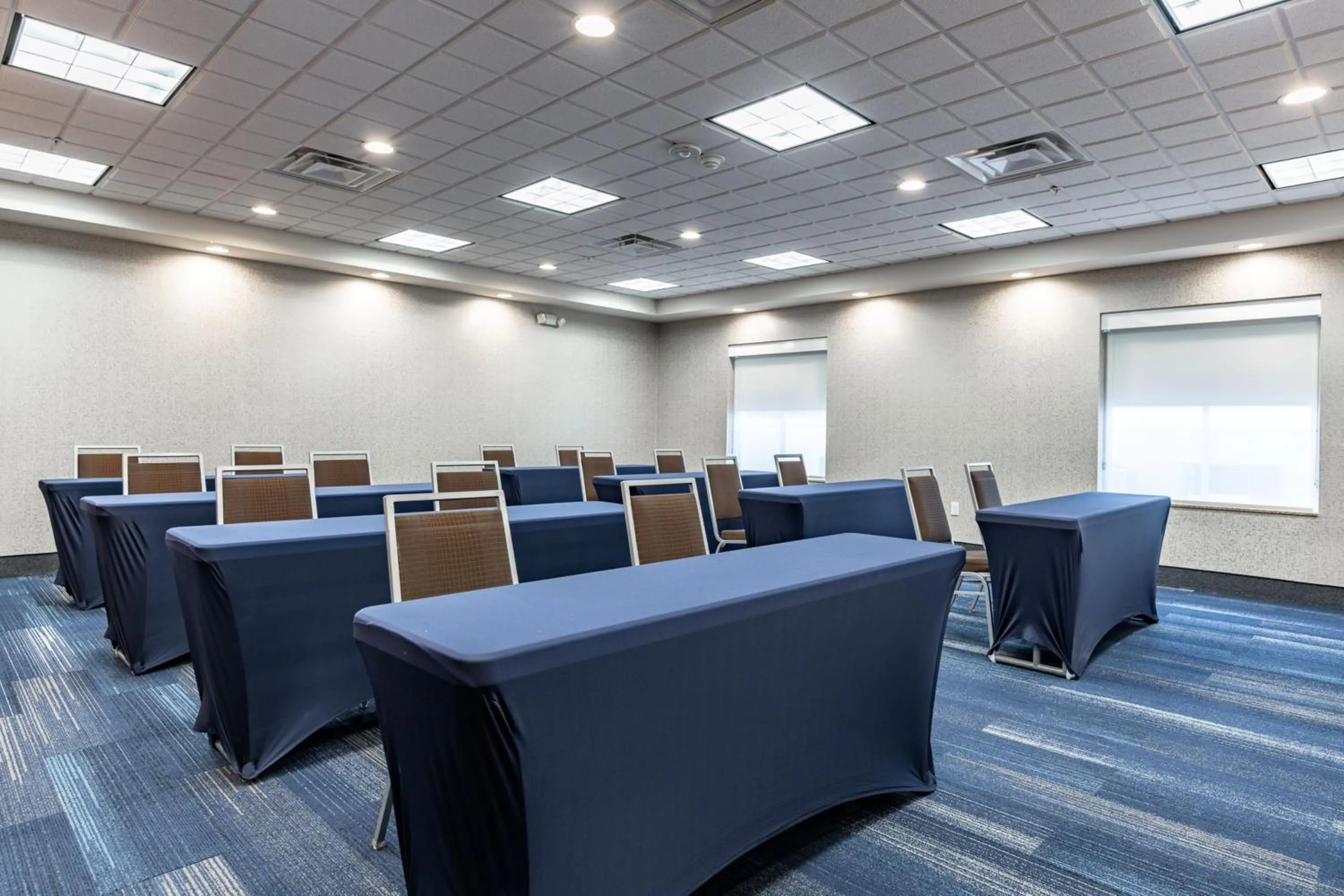 Meeting/conference room in Holiday Inn Express & Suites New Martinsville by IHG