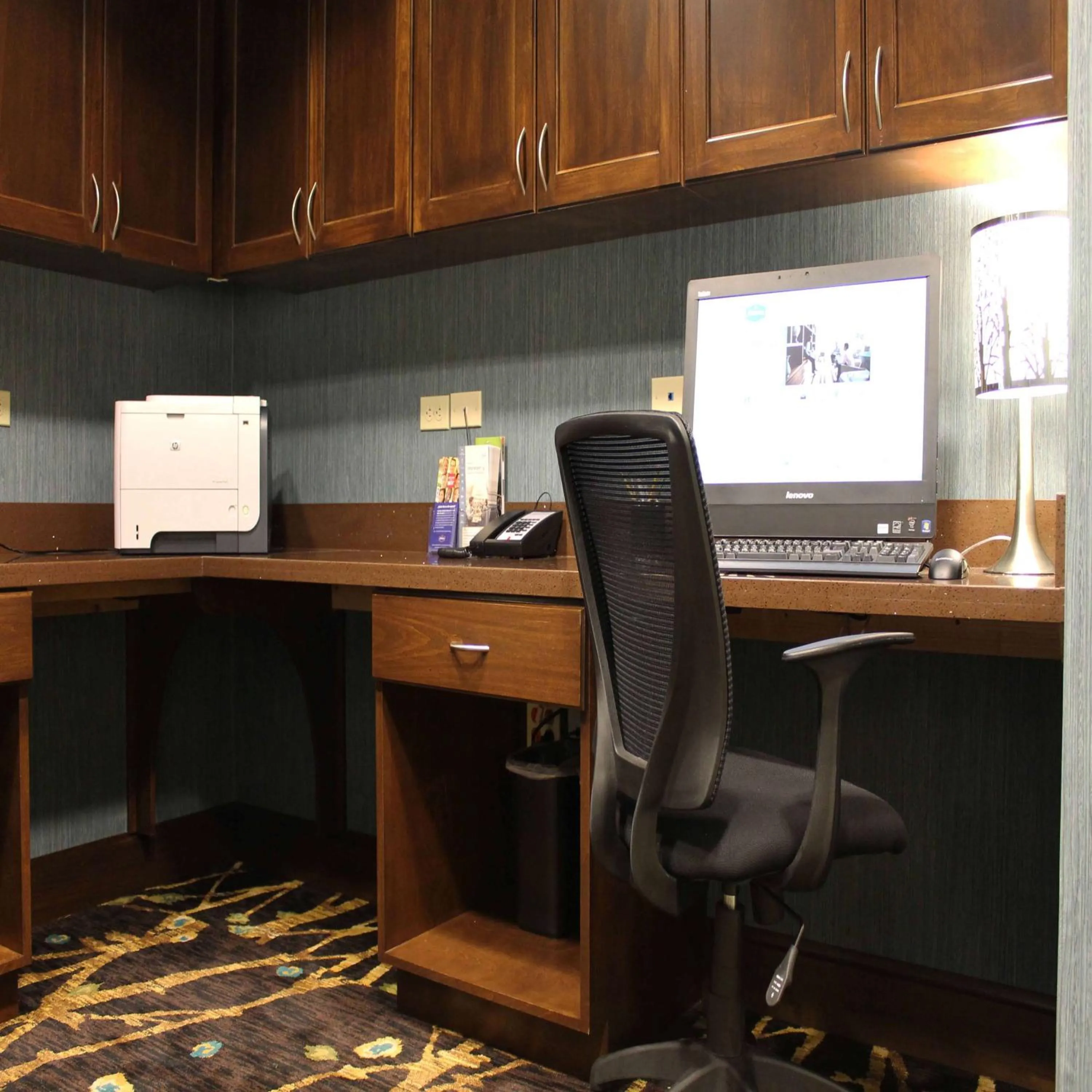 Business facilities in Hampton Inn & Suites Stroudsburg Bartonsville Poconos