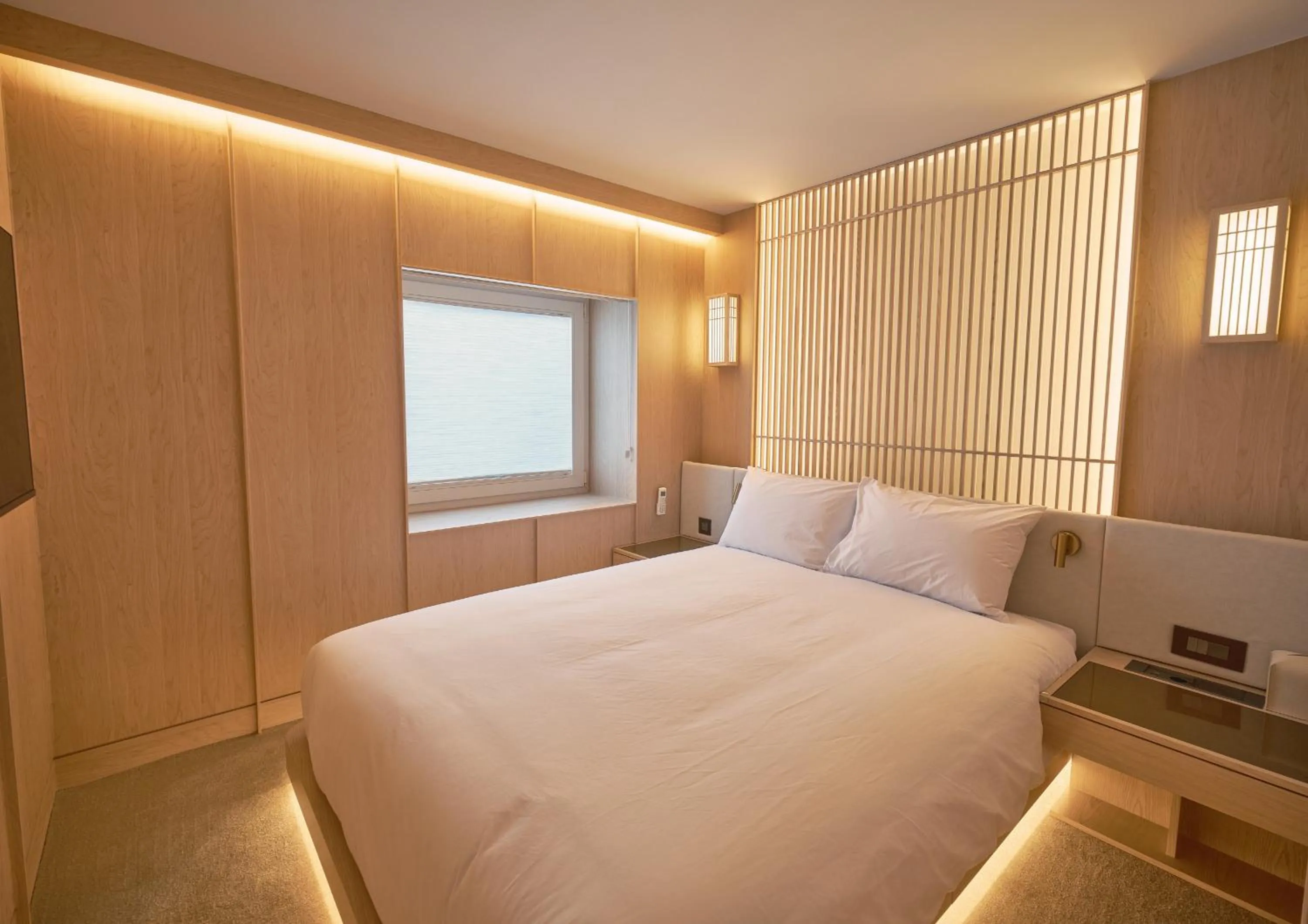 Bed in UH Continental CenterPoint