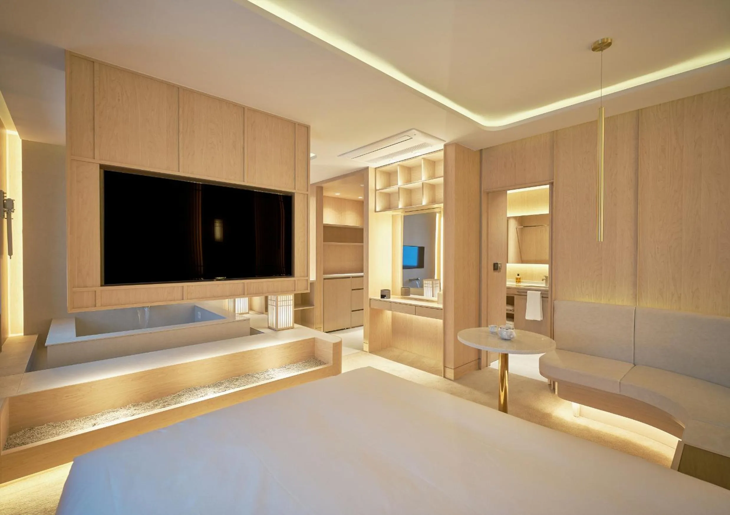 Bed in UH Continental CenterPoint