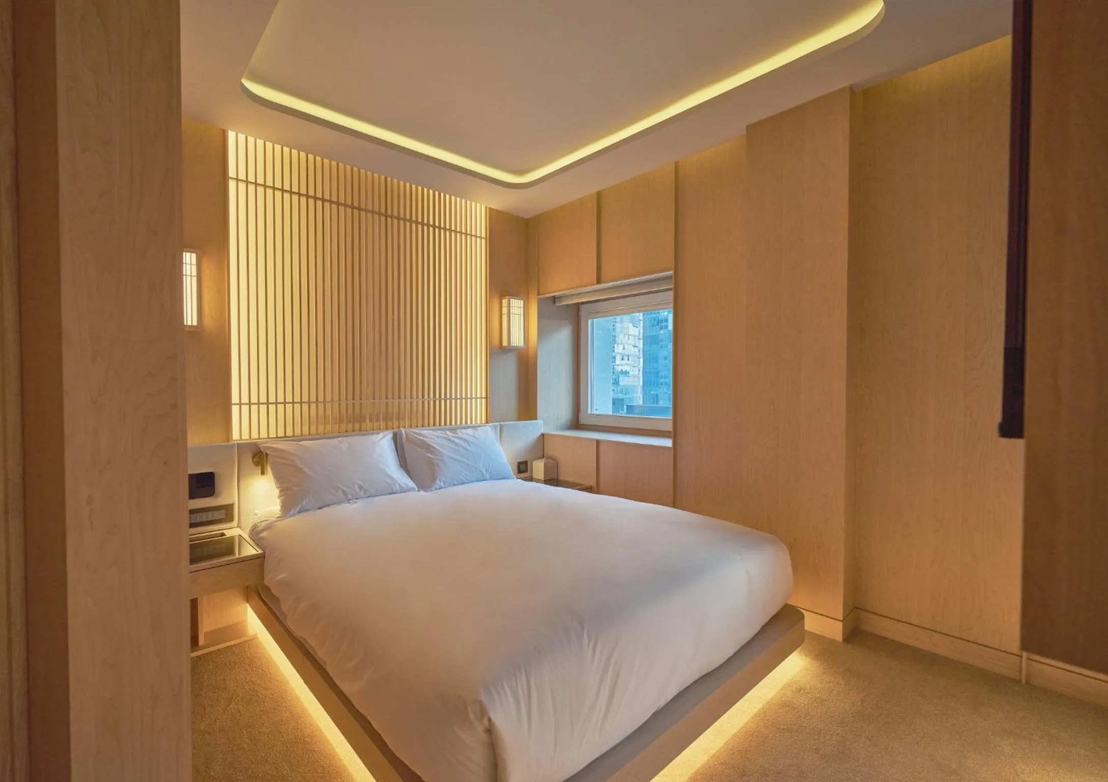 Bed in UH Continental CenterPoint