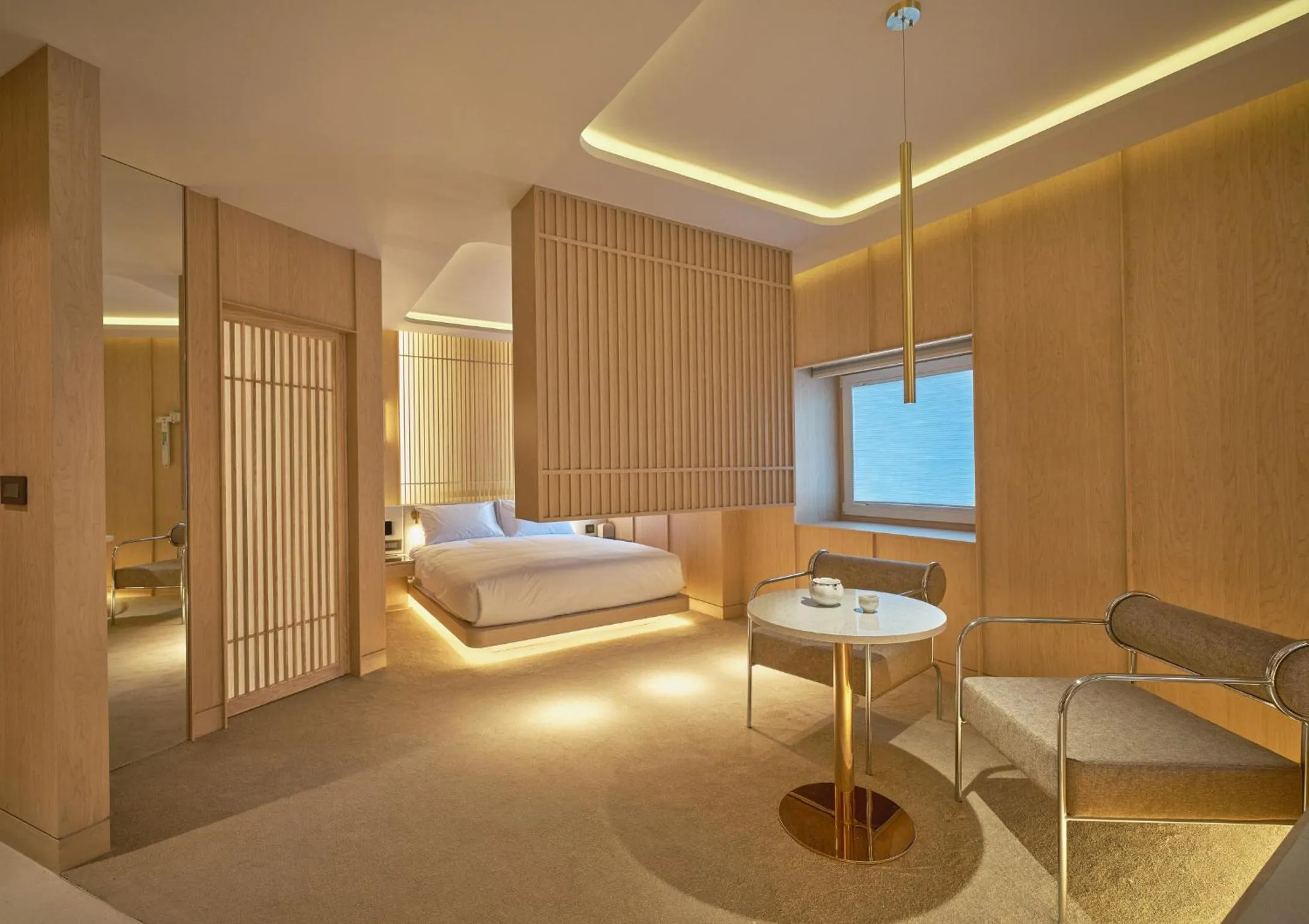 Decorative detail, Bed in UH Continental CenterPoint