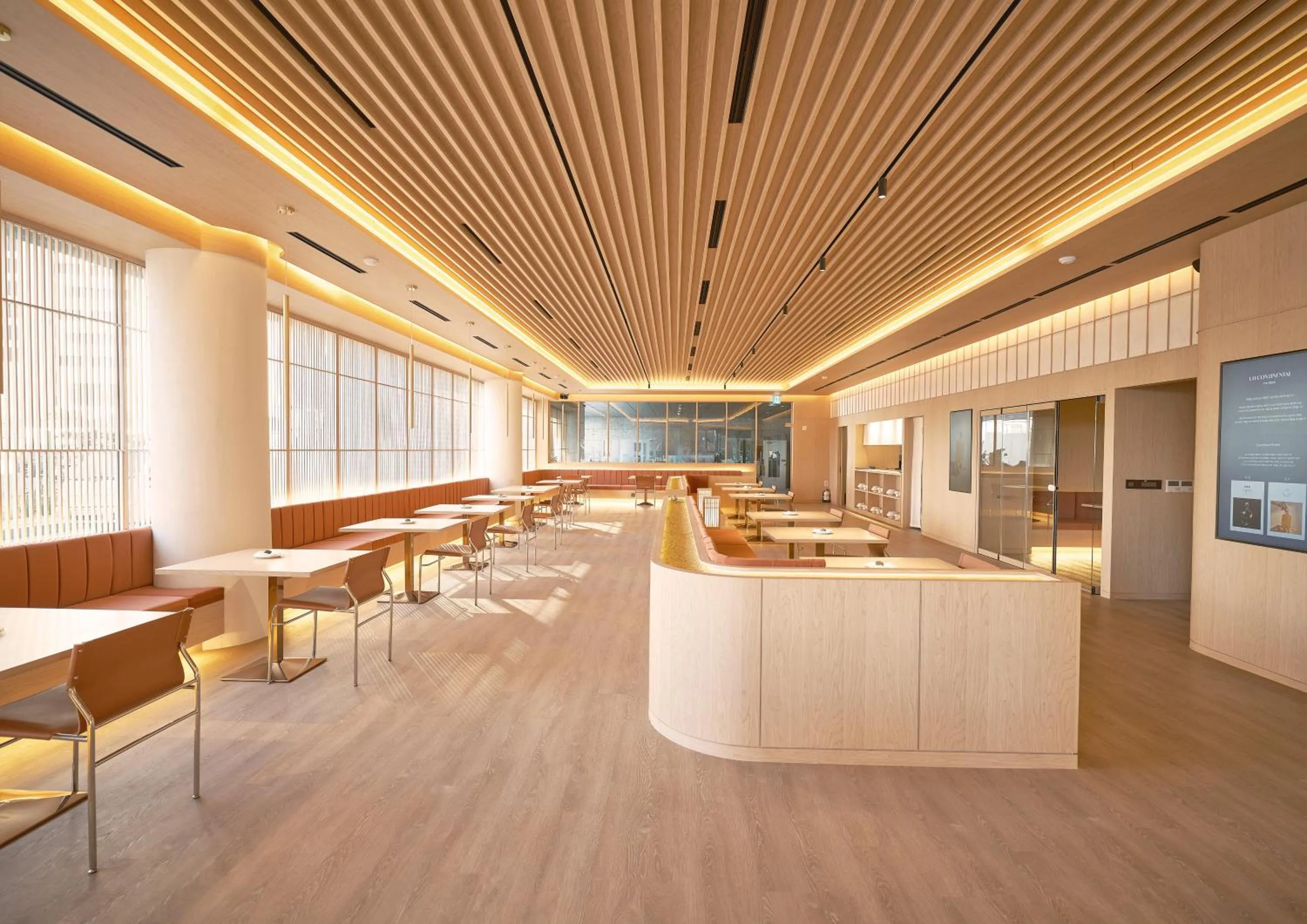 Restaurant/places to eat in UH Continental CenterPoint