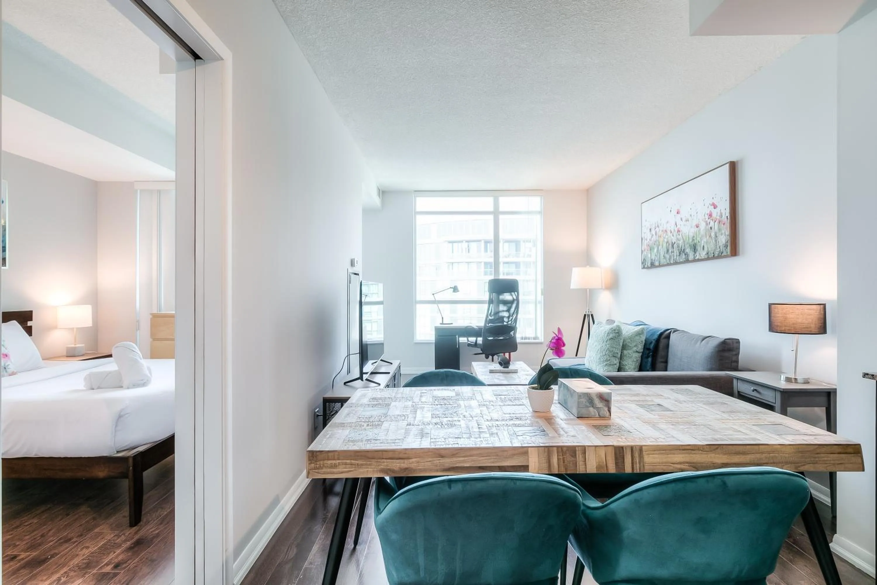 Dining area, Bed in Rivetstays- The Neptune I