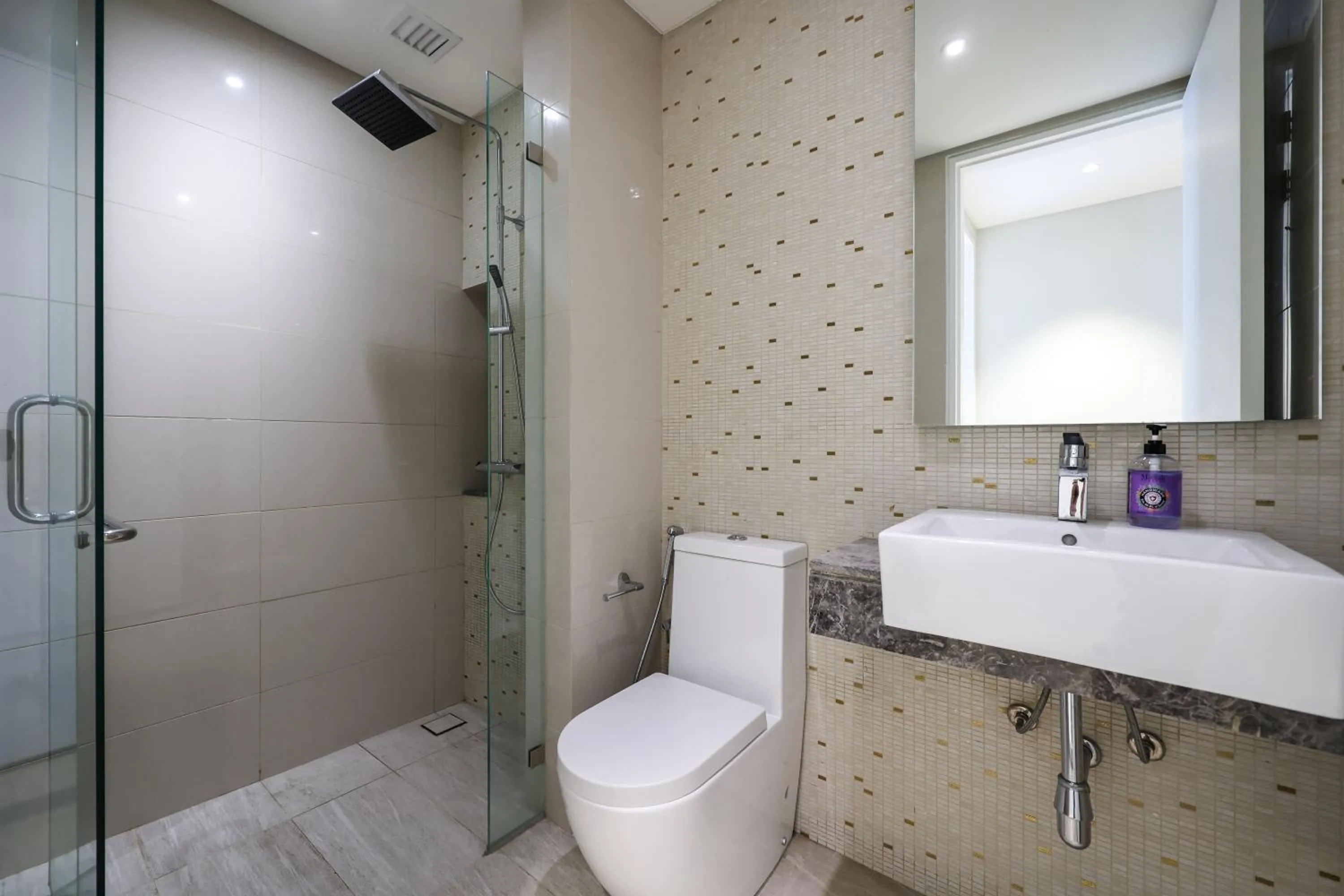 Anggun Residences Serviced Suites by GB