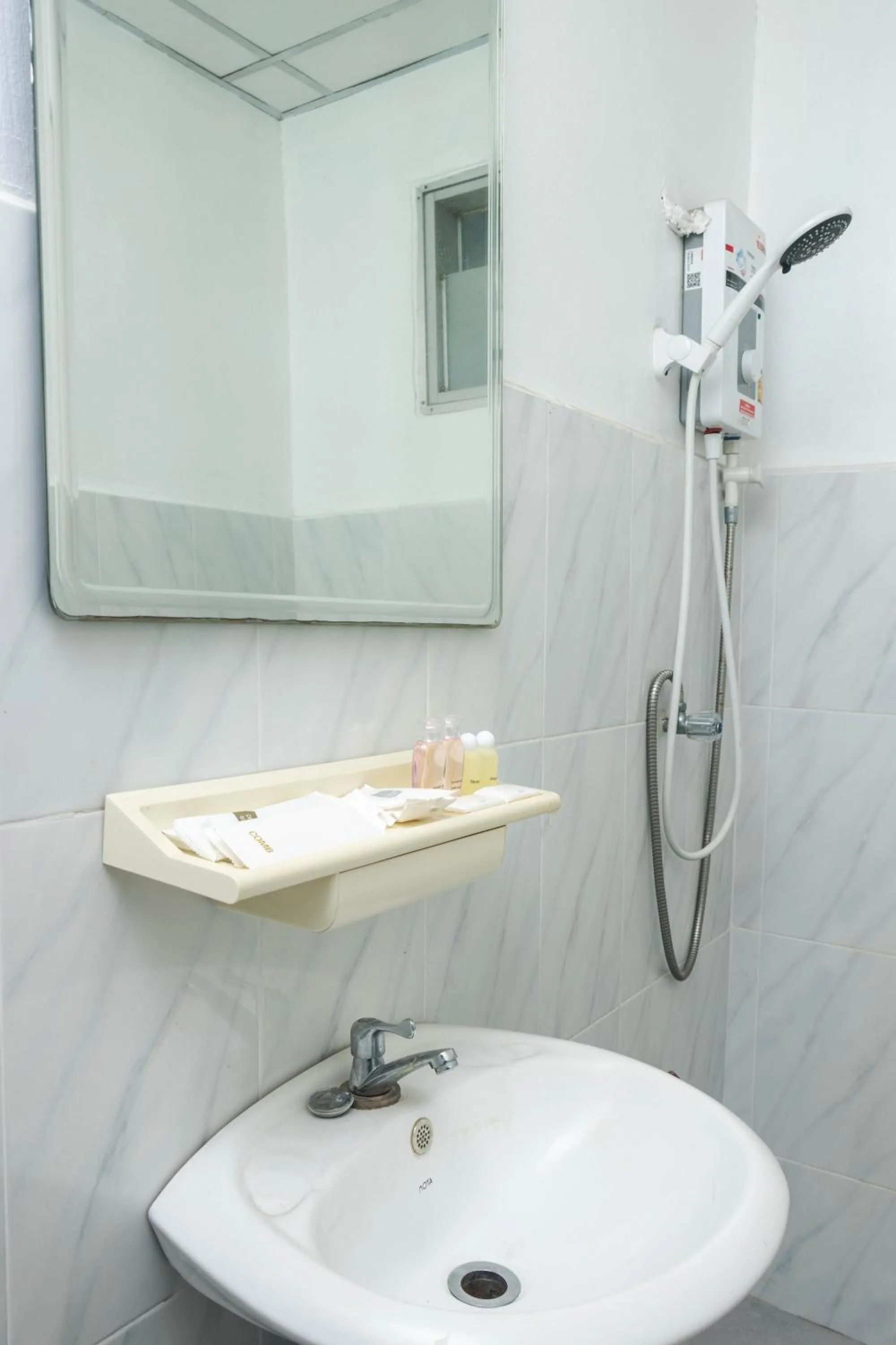 Shower in Taw Win Place