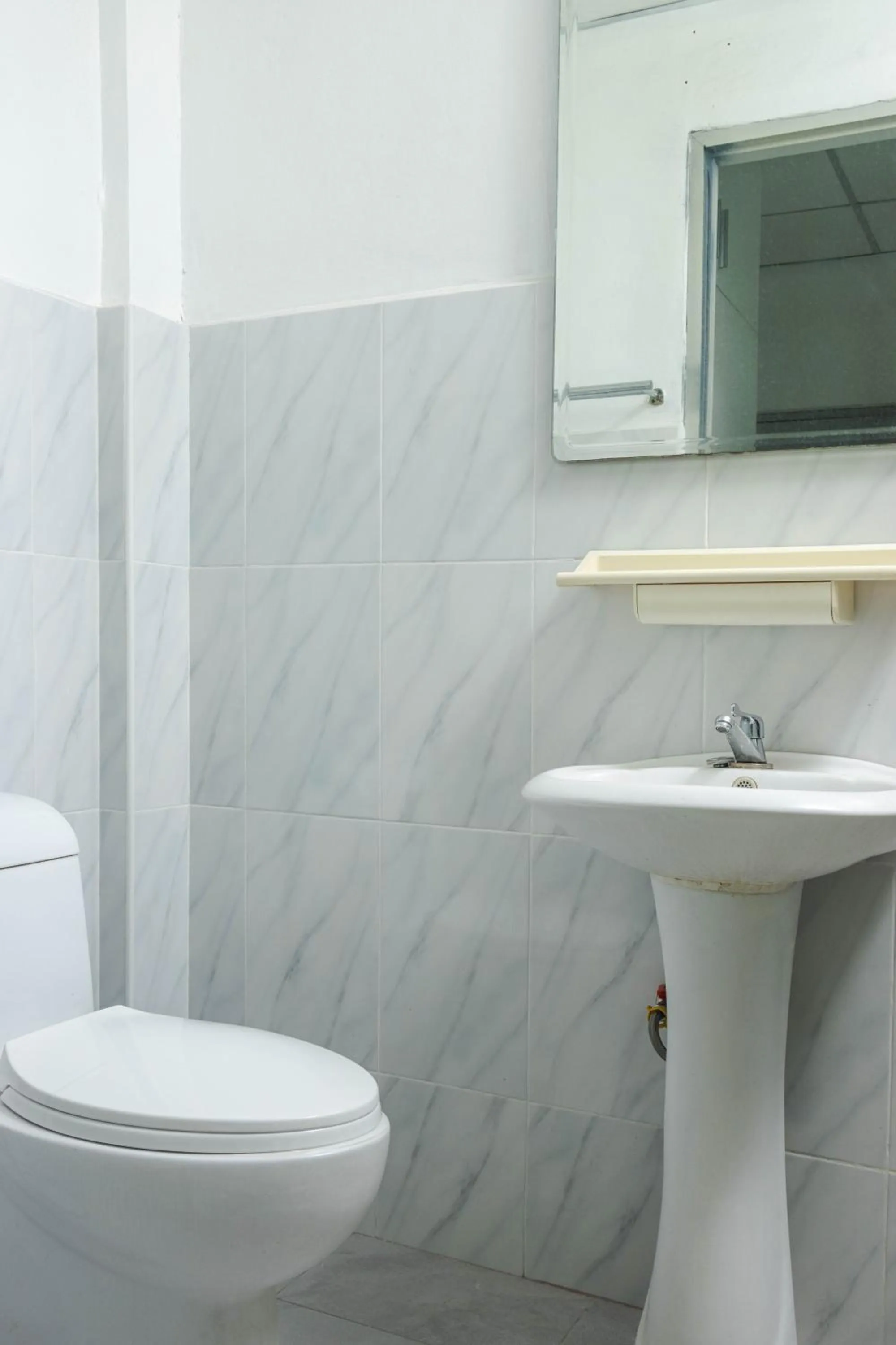 Toilet in Taw Win Place