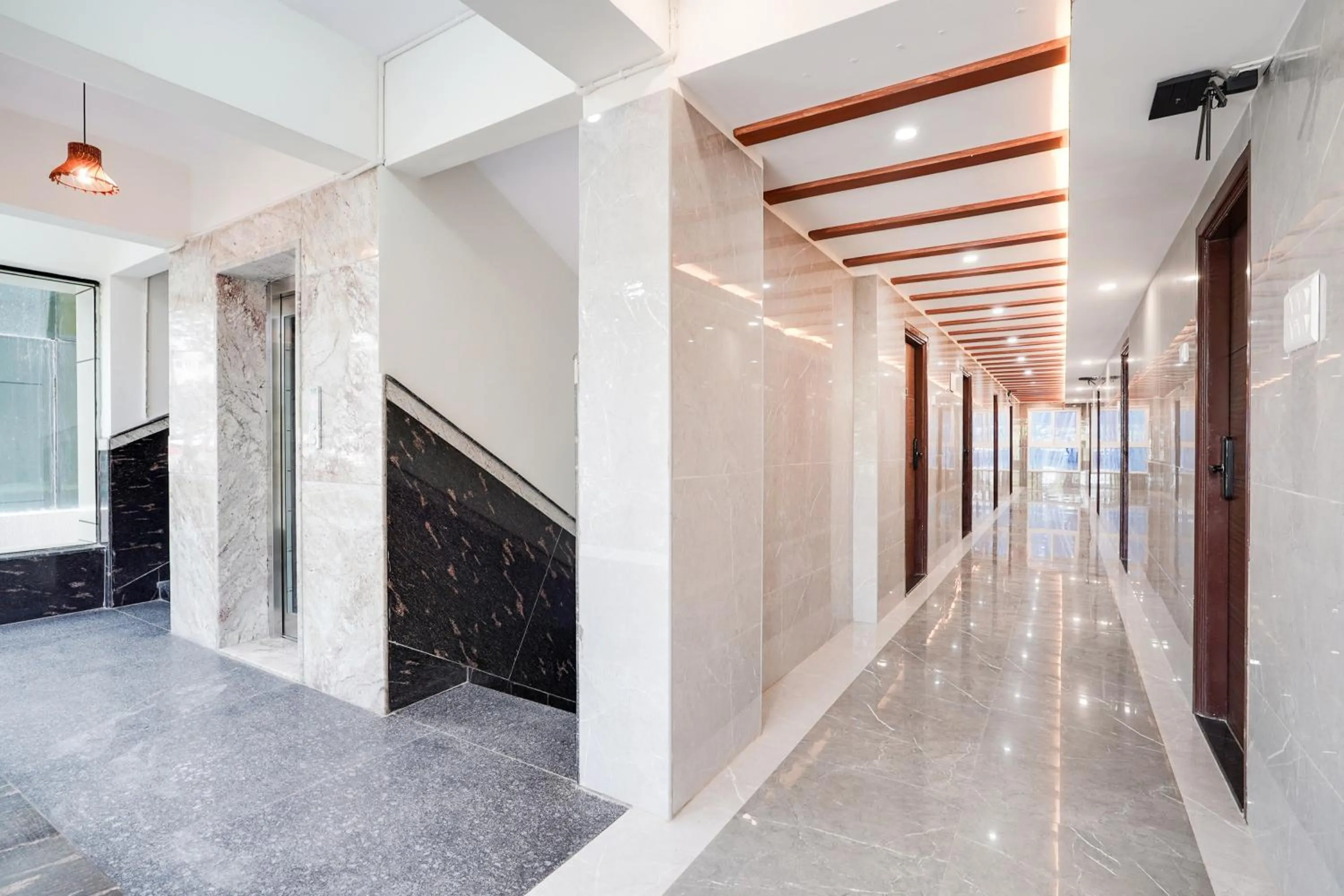 Lobby or reception in Townhouse RedMoon Suites