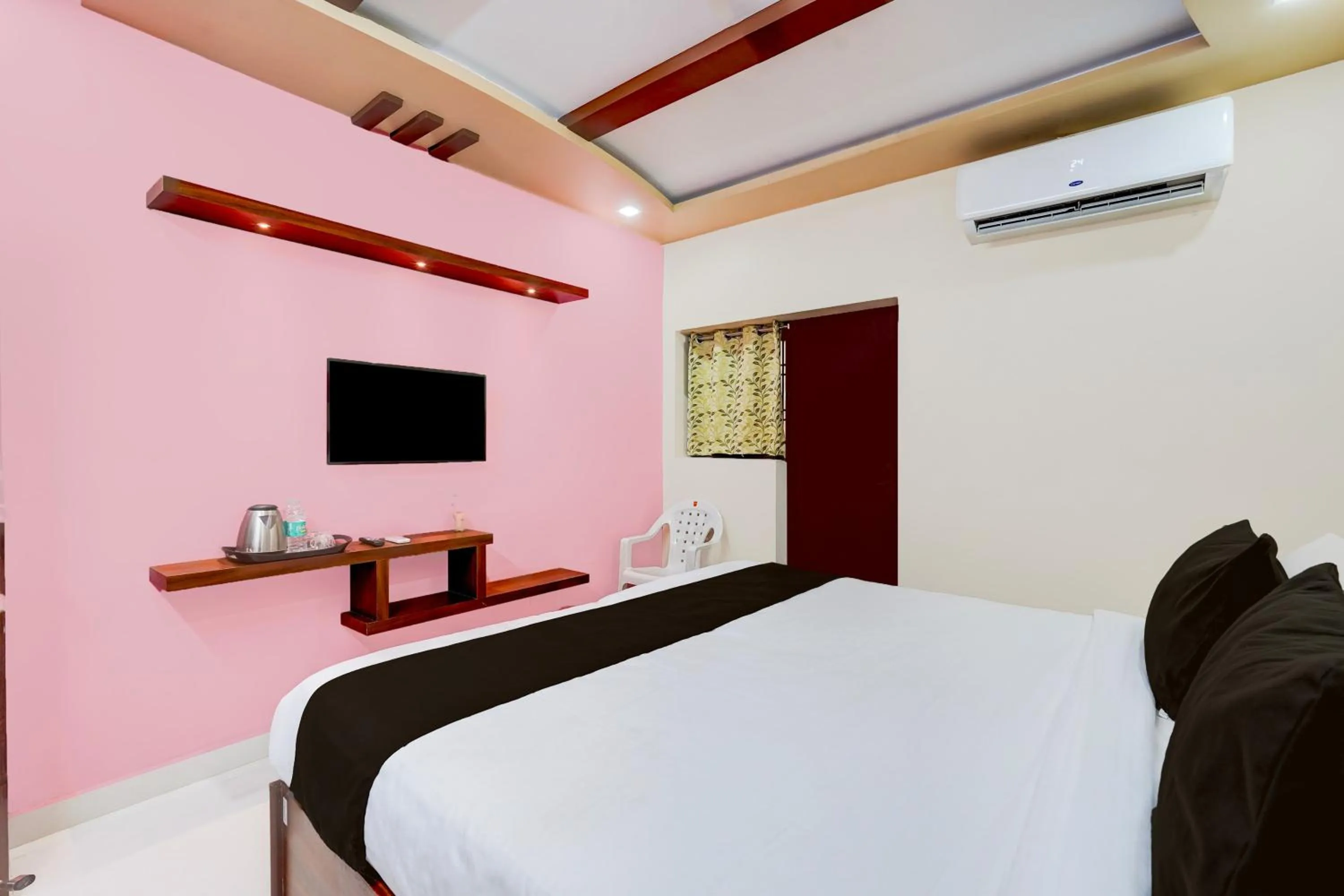 Bedroom, Bed in Super Hotel O GT Road Nellore