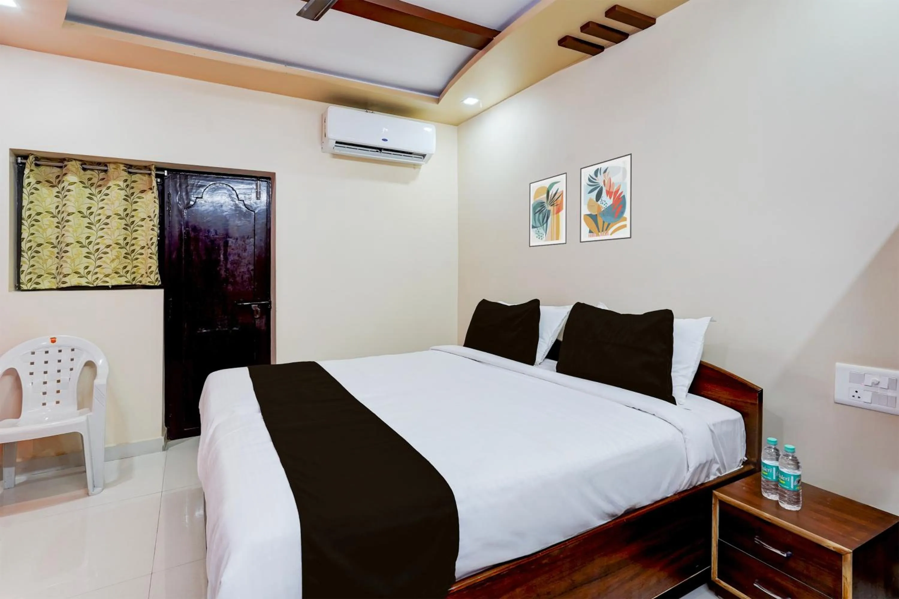 Bedroom, Bed in Super Hotel O GT Road Nellore