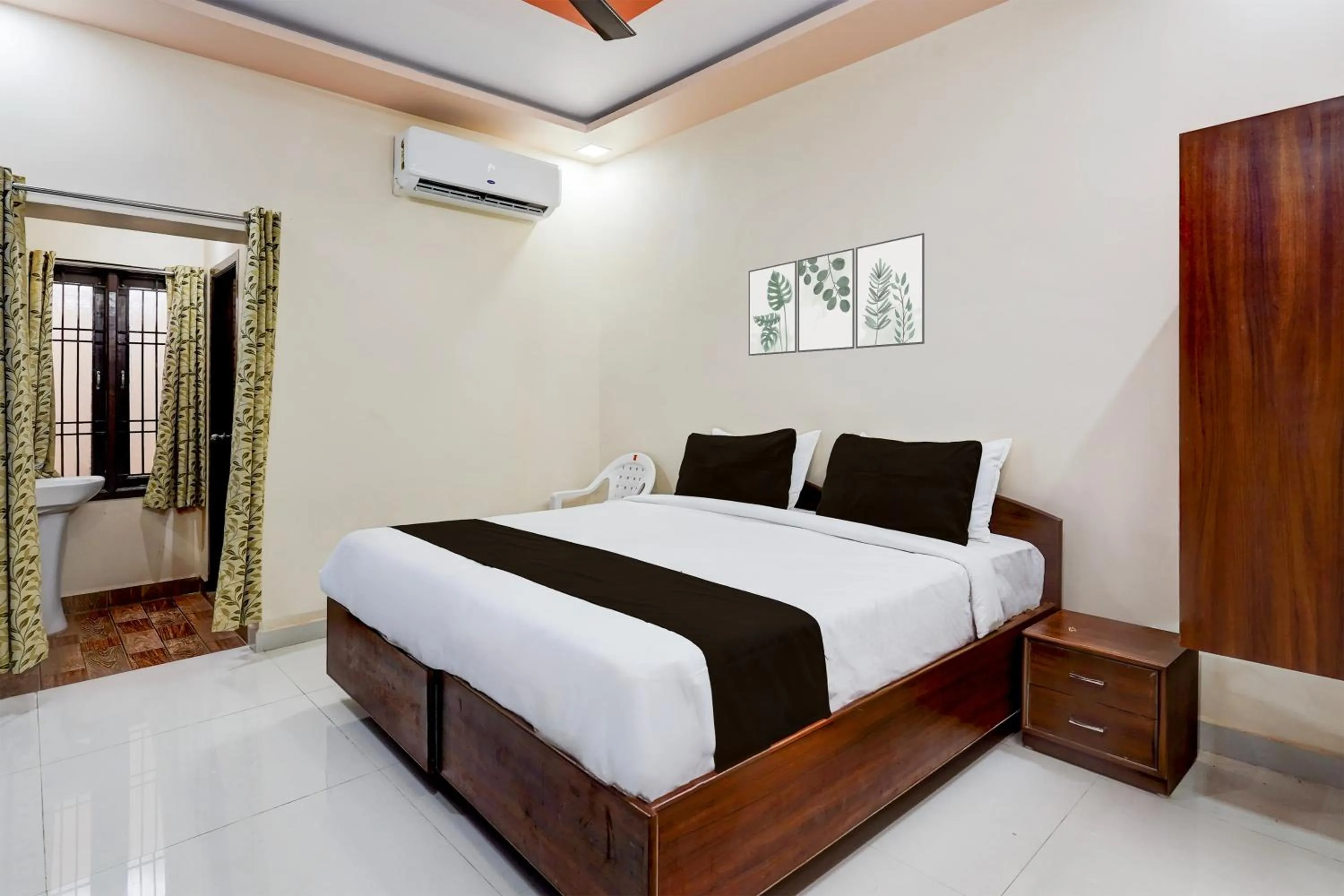 Bedroom, Bed in Super Hotel O GT Road Nellore