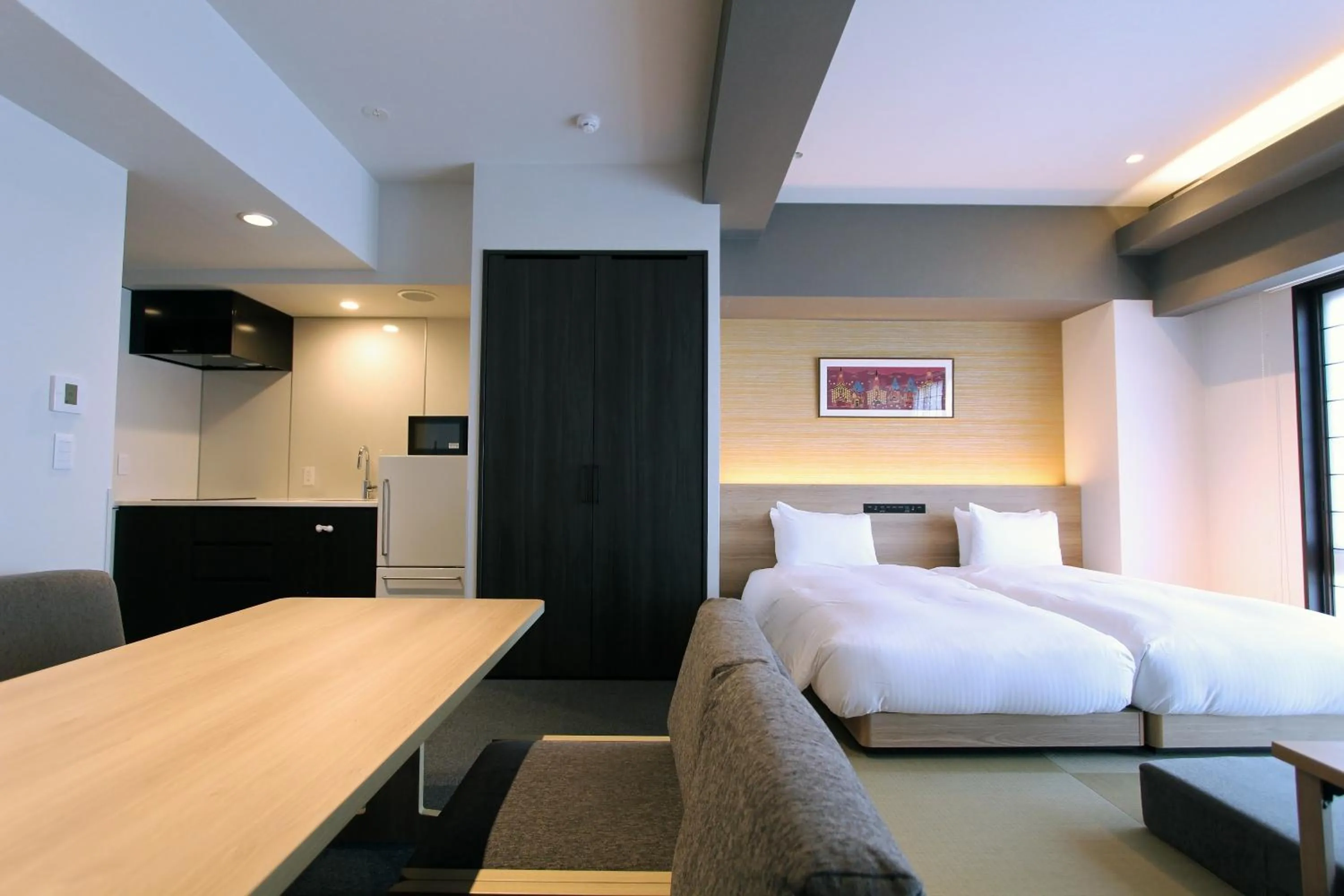 Photo of the whole room, Bed in KOKO HOTEL Residence Kyoto Nijo Castle