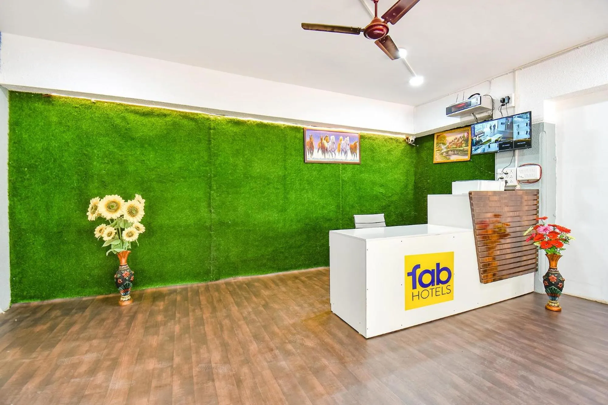 Via Skylight Studio Rooms