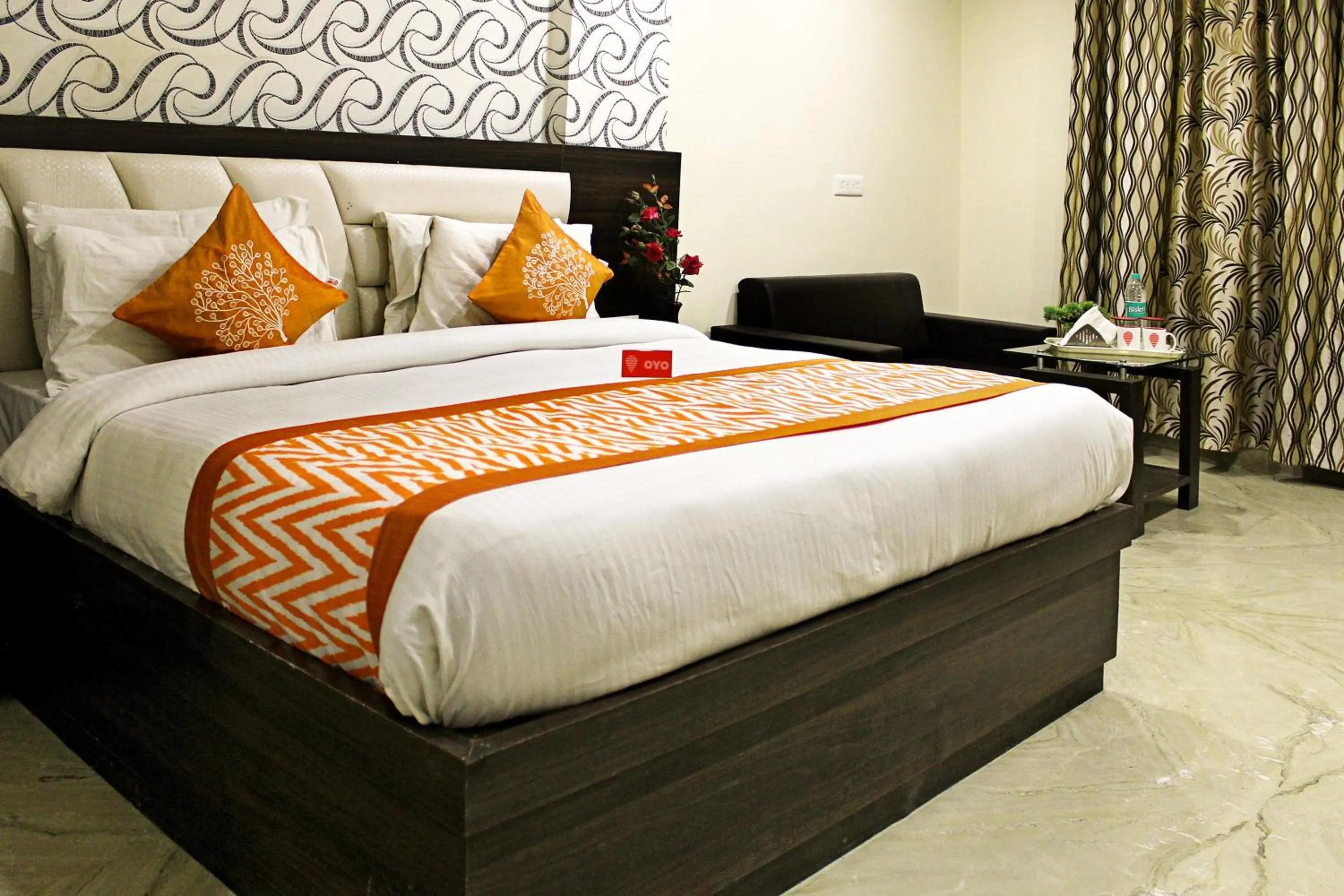 Bedroom, Bed in Hotel O Tajway Inn