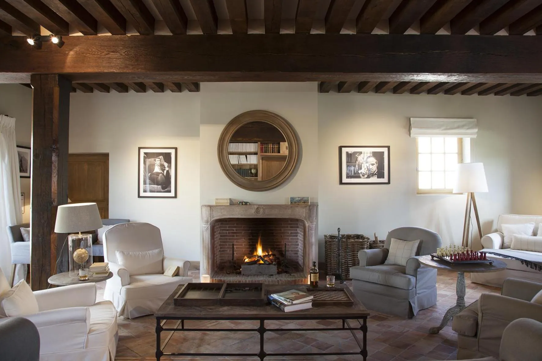 Library in Manoir de Surville