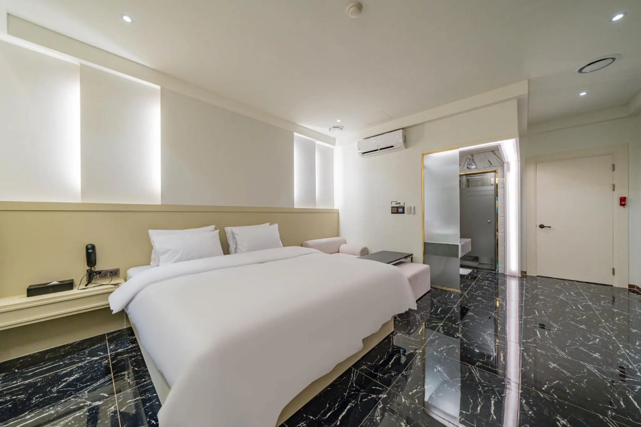 Bed in Hotel THE ART UIWANG