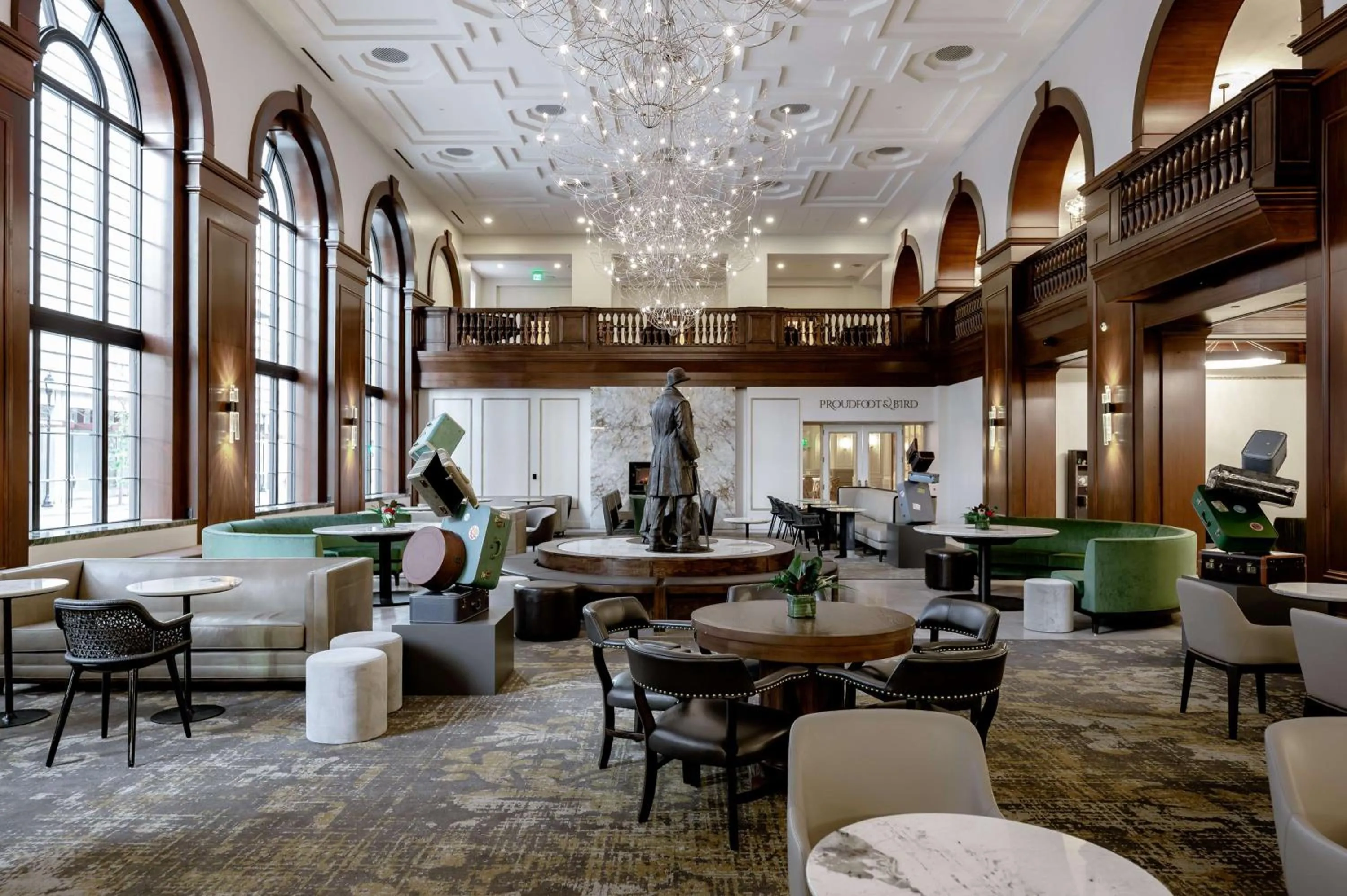 Lobby or reception in Hotel Fort Des Moines, Curio Collection By Hilton