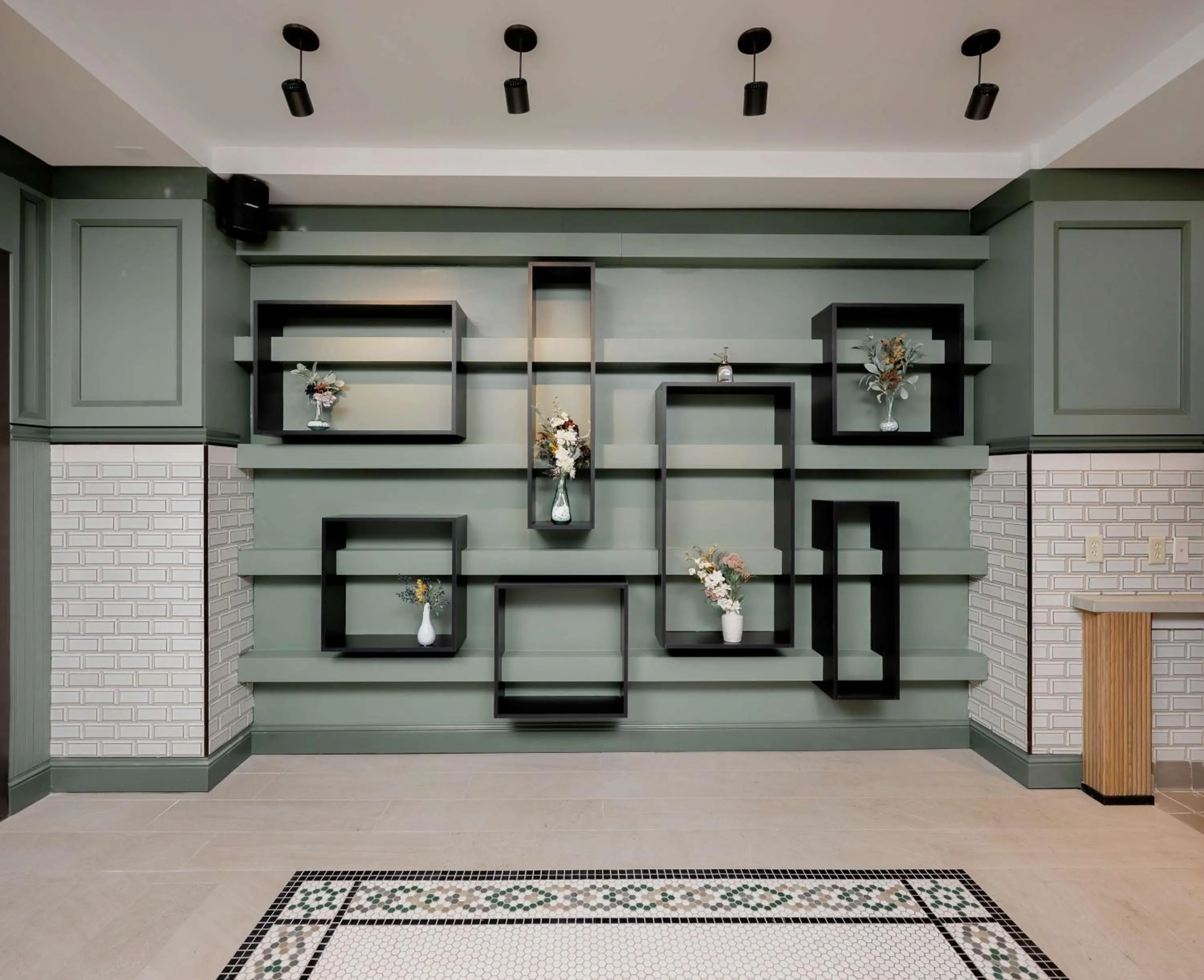 Meeting/conference room in Hotel Fort Des Moines, Curio Collection By Hilton