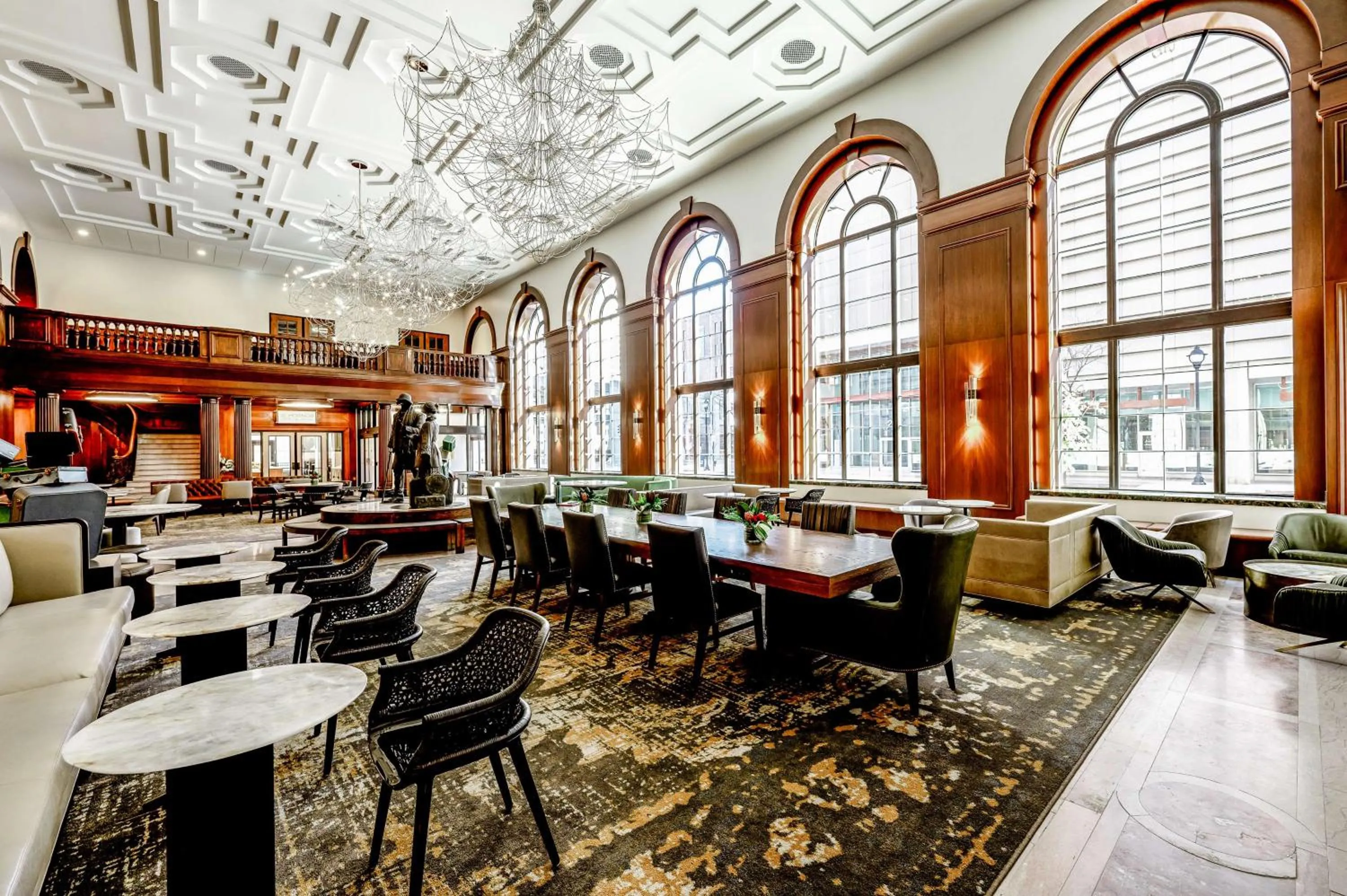 Lobby or reception in Hotel Fort Des Moines, Curio Collection By Hilton