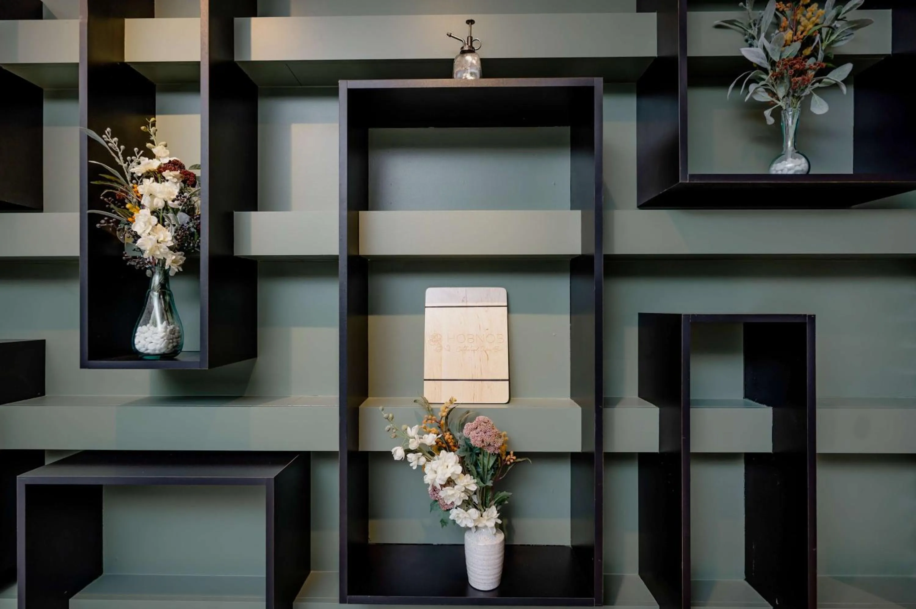 Property building in Hotel Fort Des Moines, Curio Collection By Hilton